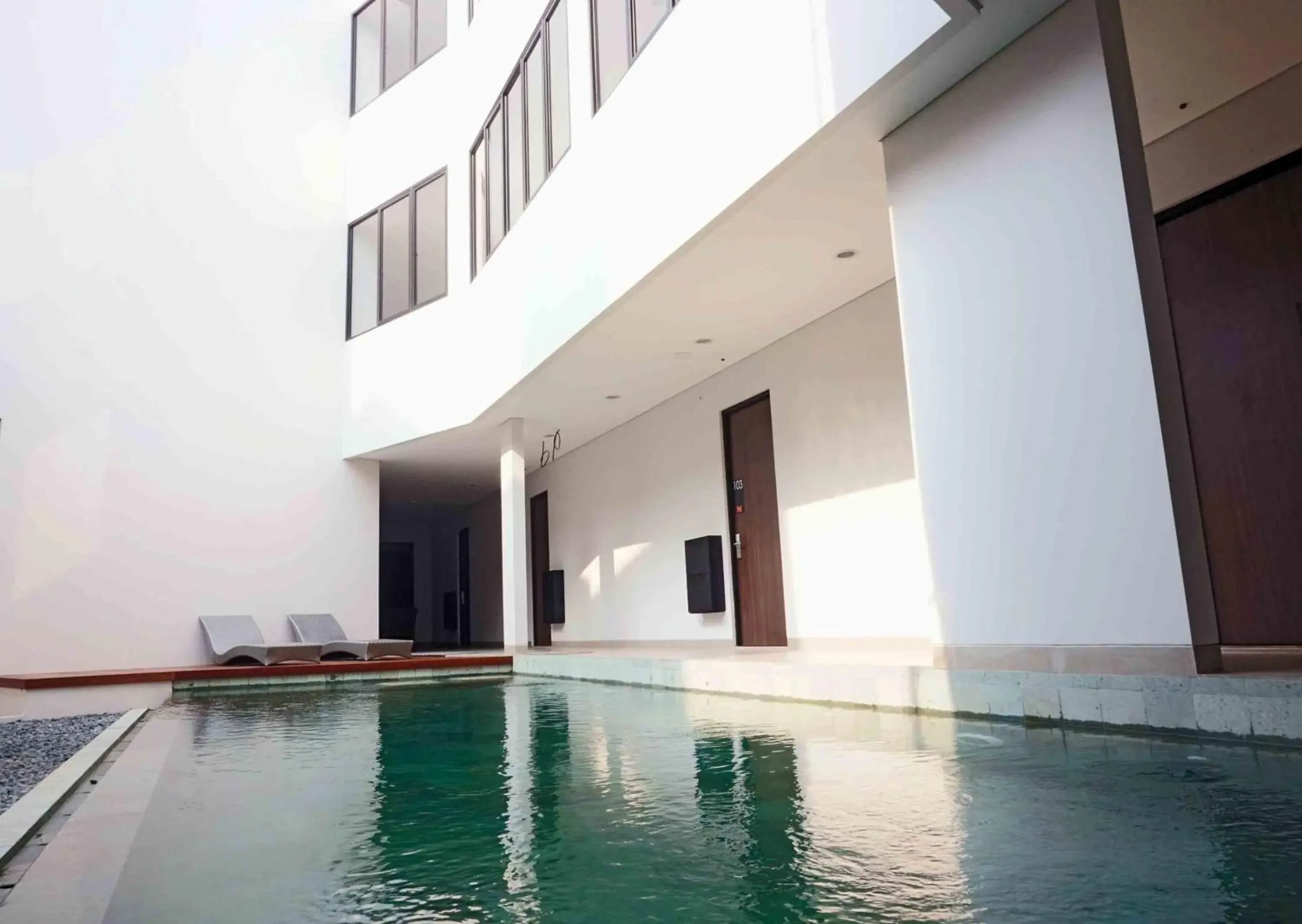 Property building in HM SOCIAL Karawaci Property building in HM SOCIAL Karawaci