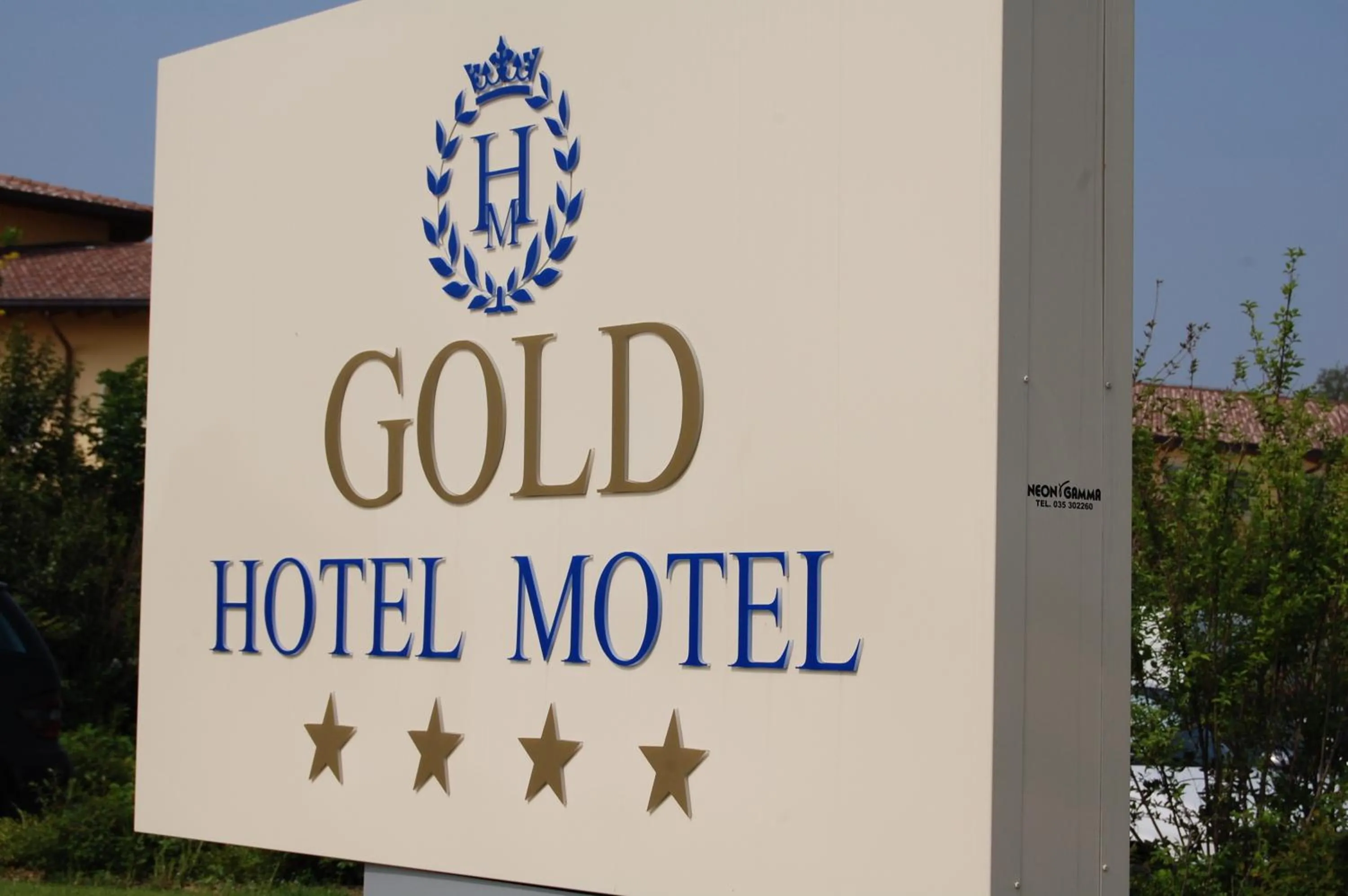 Decorative detail in Hotel Motel Gold