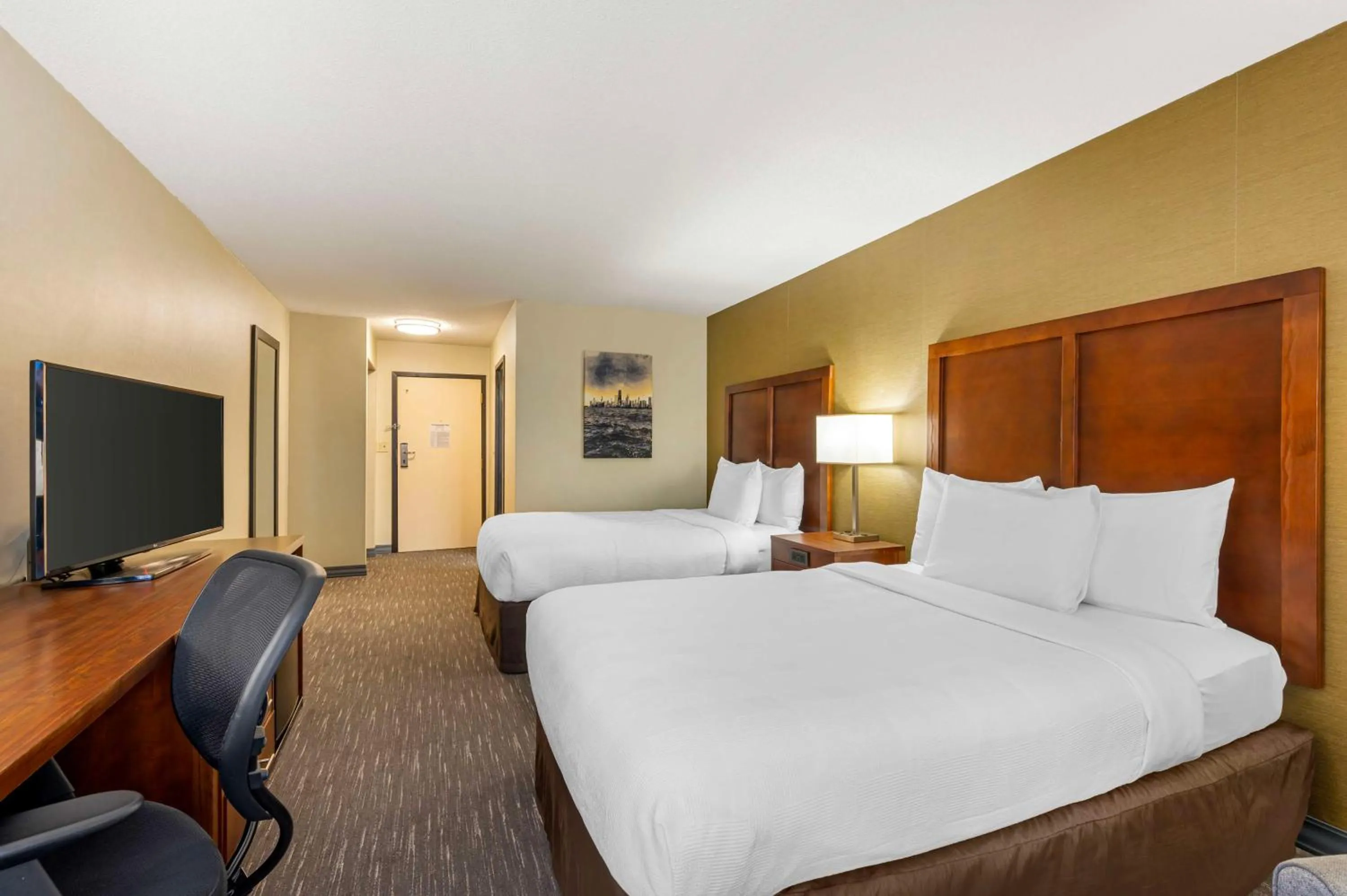 Bedroom, Bed in Best Western Chicago - Downers Grove