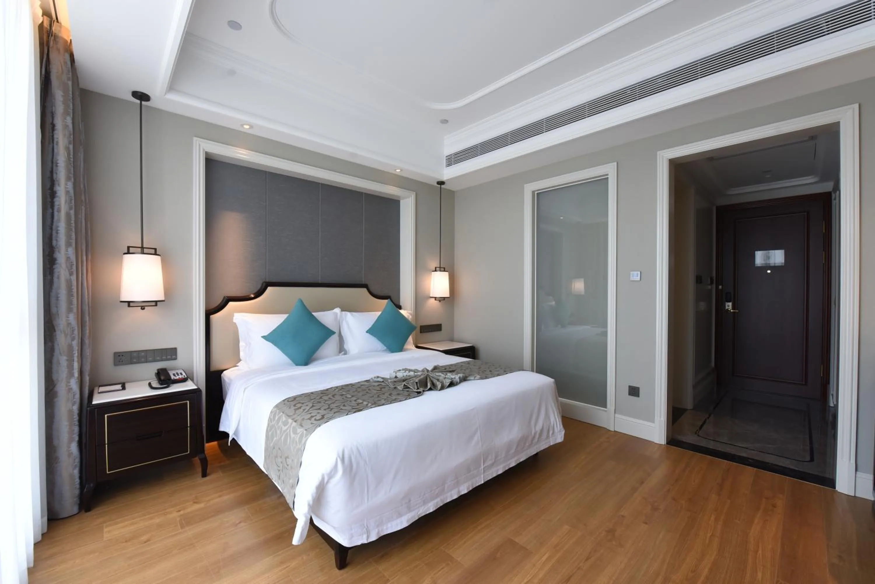 Bed in Ramada Plaza by Wyndham Wenzhou