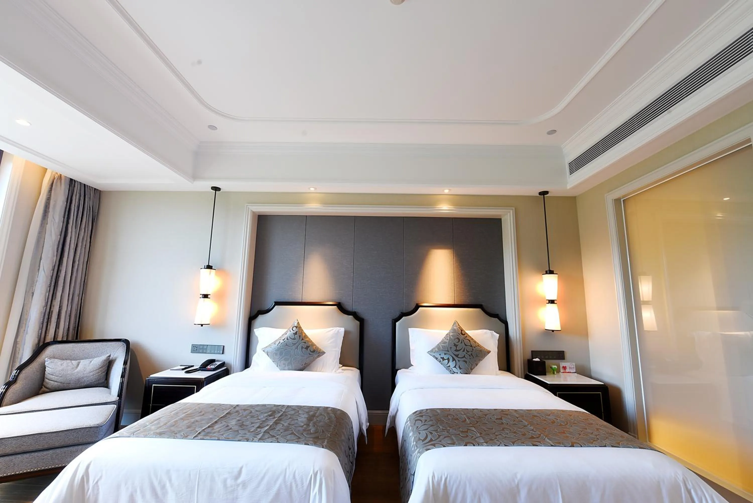 Bed in Ramada Plaza by Wyndham Wenzhou