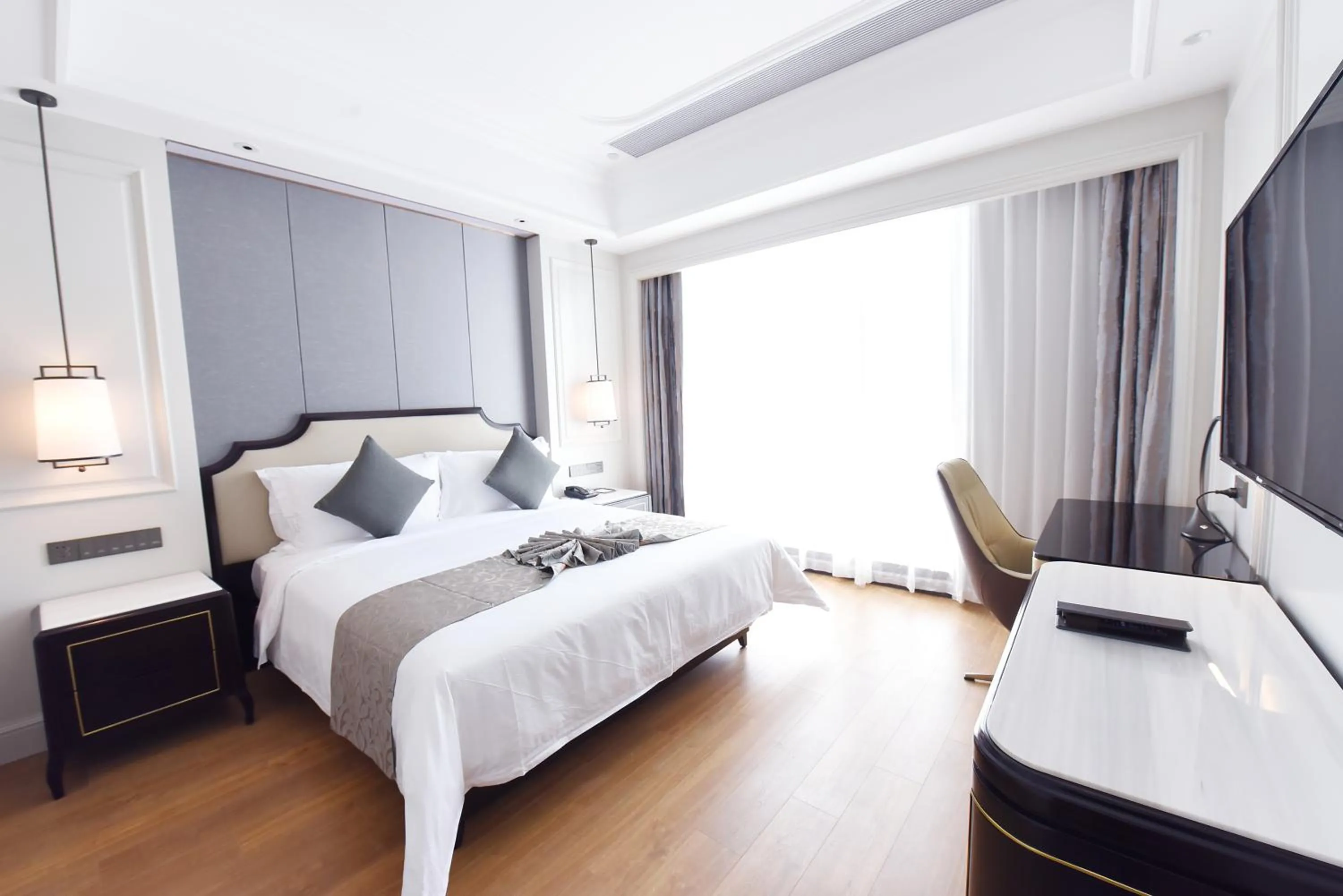 Bed in Ramada Plaza by Wyndham Wenzhou