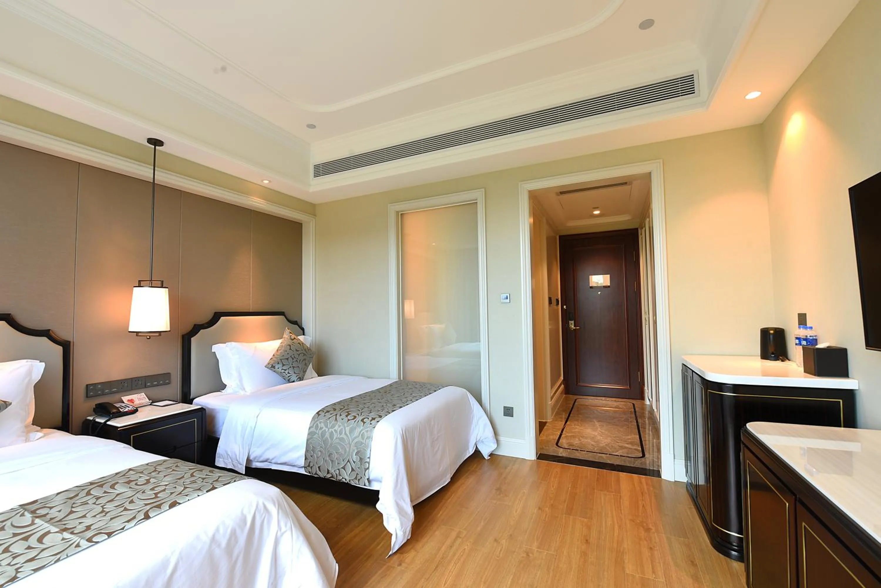Bed in Ramada Plaza by Wyndham Wenzhou