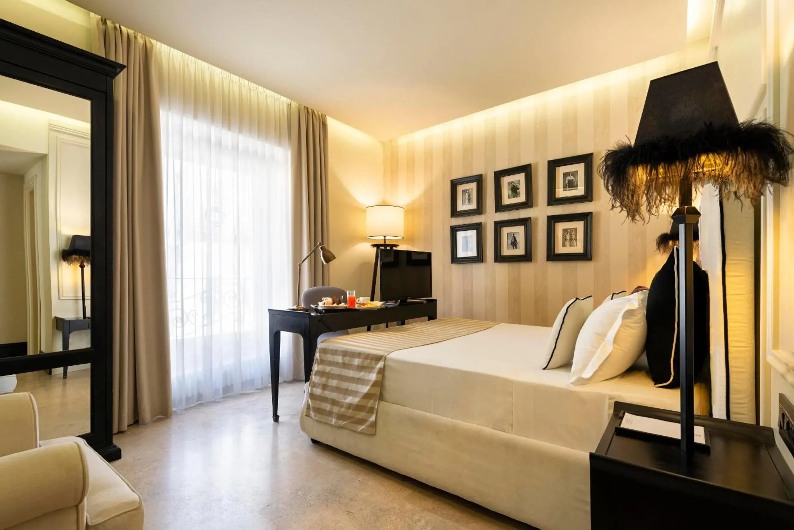 Bed in Profumo Maison Colosseo Bed in Profumo Maison Colosseo