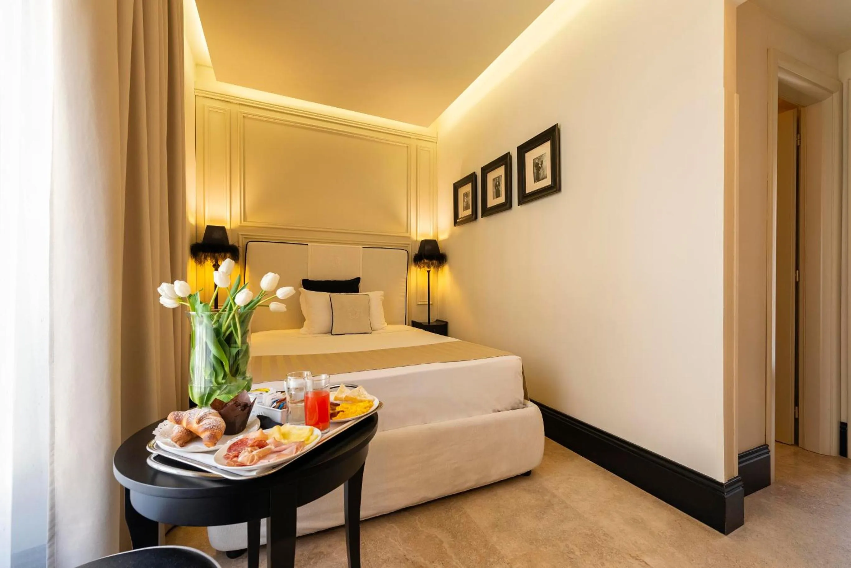 Bedroom, Bed in Profumo Maison Colosseo