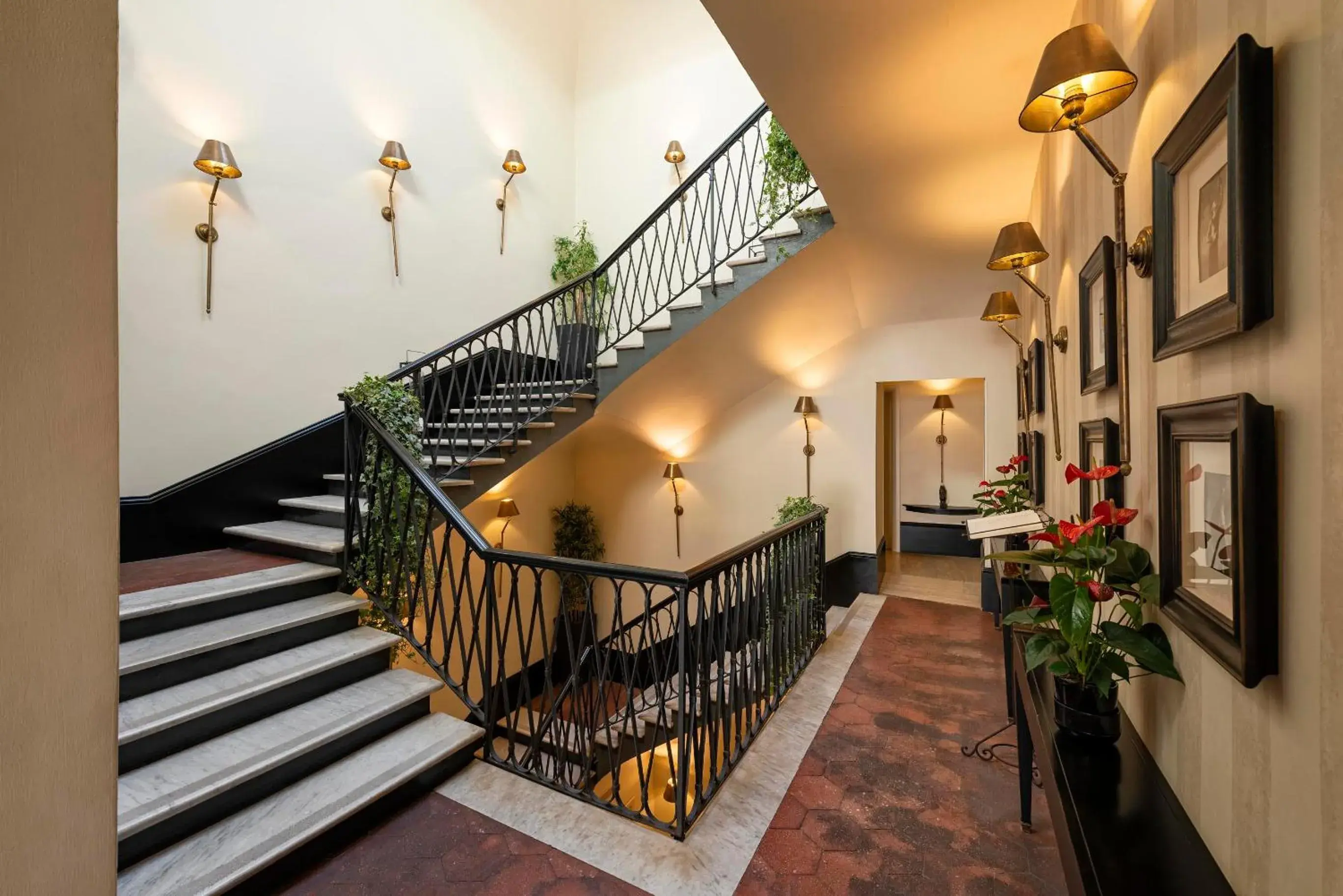 Inner courtyard view in Profumo Maison Colosseo Inner courtyard view in Profumo Maison Colosseo