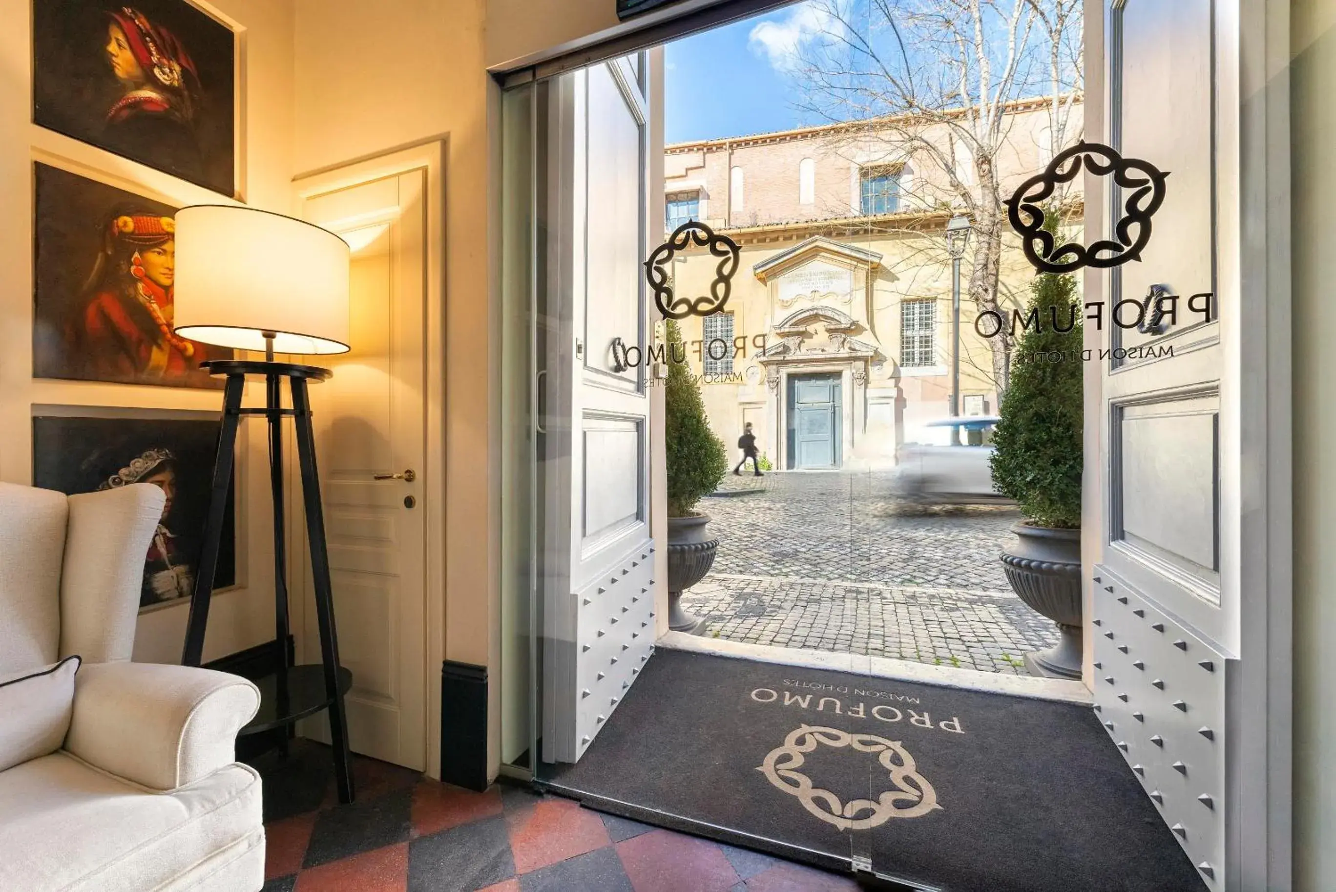 Facade/entrance in Profumo Maison Colosseo Facade/entrance in Profumo Maison Colosseo