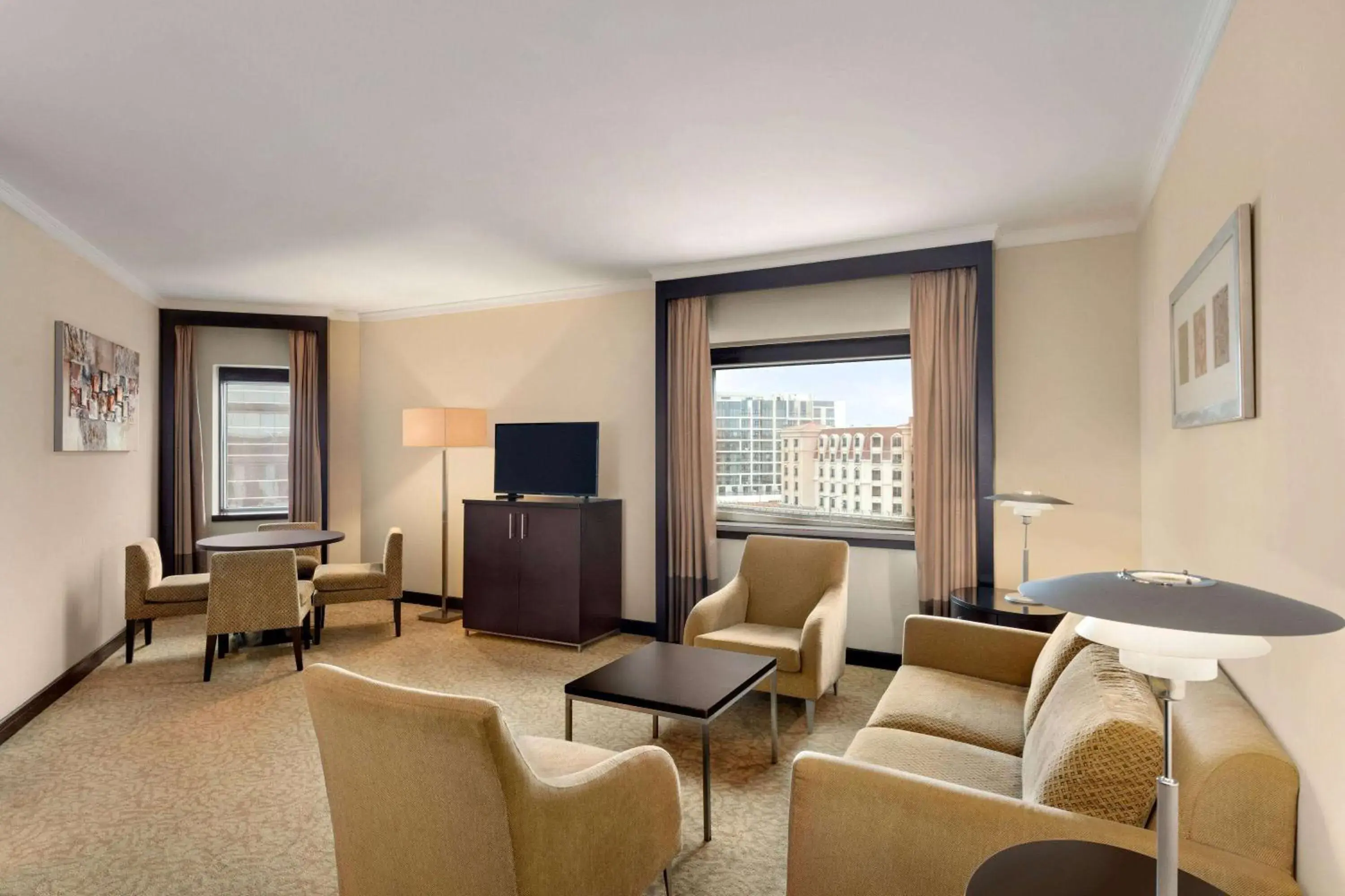 Photo of the whole room in Ramada Plaza by Wyndham Dubai Deira Photo of the whole room in Ramada Plaza by Wyndham Dubai Deira