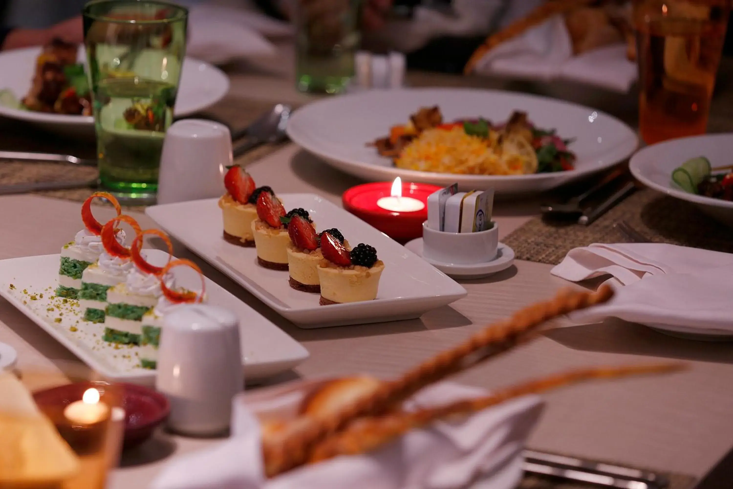 Restaurant/places to eat in Ramada Plaza by Wyndham Dubai Deira Restaurant/places to eat in Ramada Plaza by Wyndham Dubai Deira