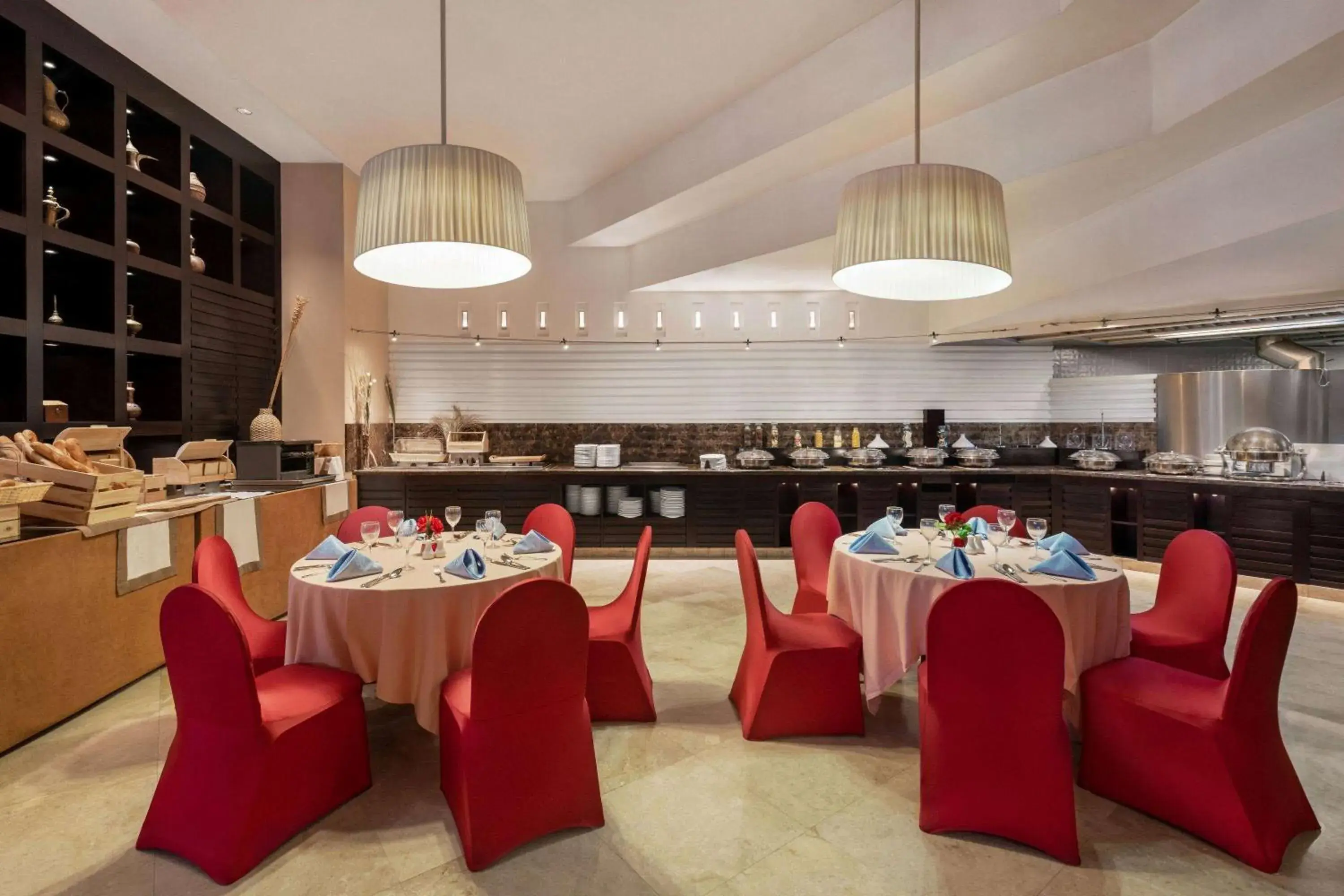 Lounge or bar in Ramada Plaza by Wyndham Dubai Deira Lounge or bar in Ramada Plaza by Wyndham Dubai Deira