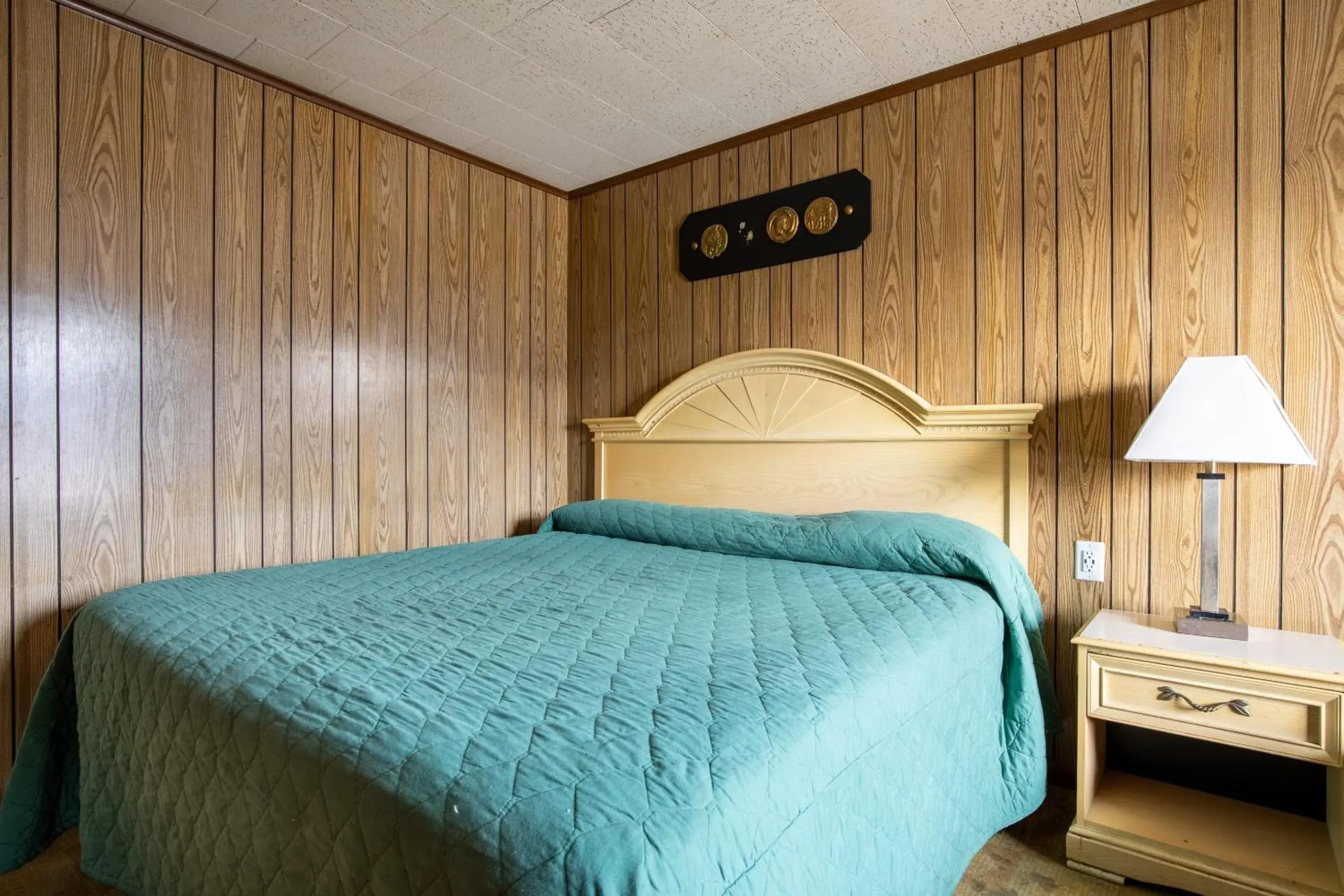 Bedroom, Bed in OYO Hotel Holly Springs MS Bedroom, Bed in OYO Hotel Holly Springs MS