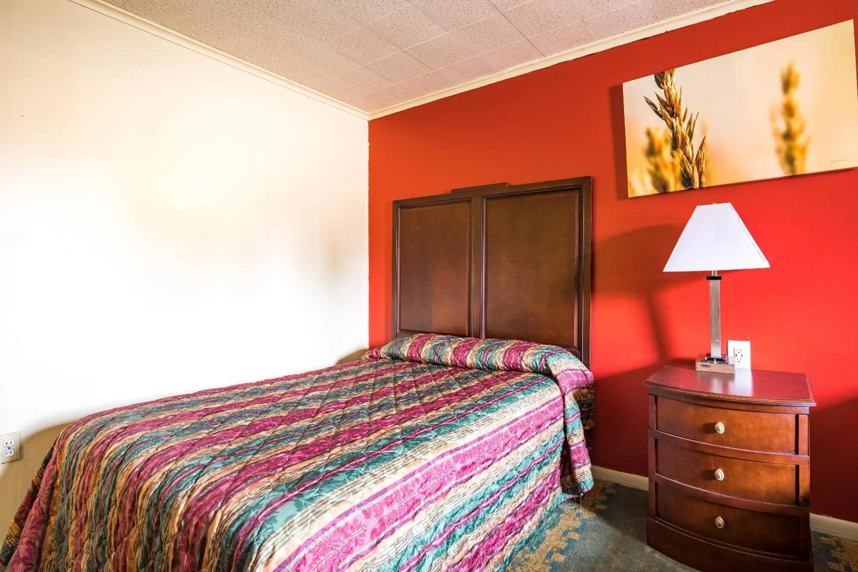 Bedroom, Bed in OYO Hotel Holly Springs MS Bedroom, Bed in OYO Hotel Holly Springs MS