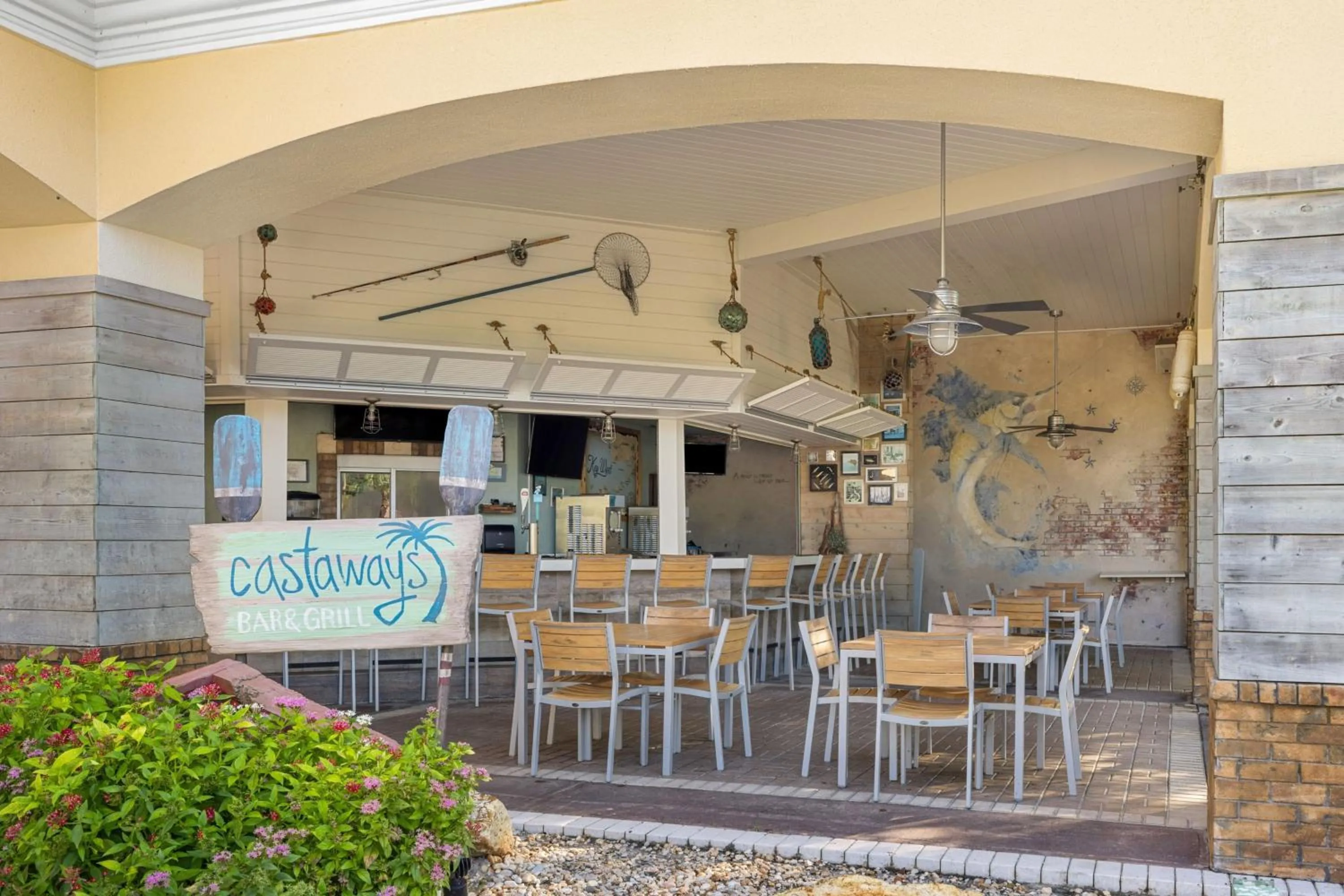 Lounge or bar in Sheraton Vistana Resort Villas, Lake Buena Vista Orlando