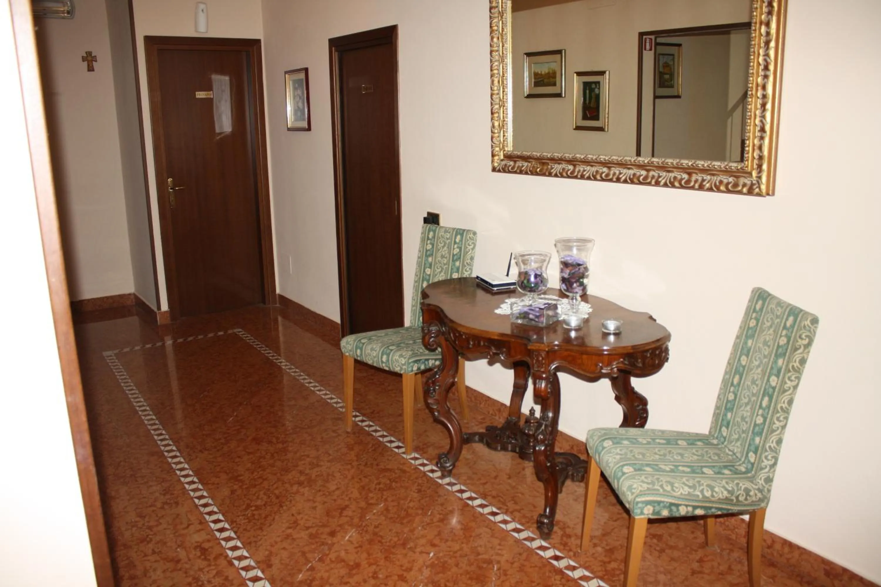 Seating area in Albergo Ristorante Punta Dell'Est