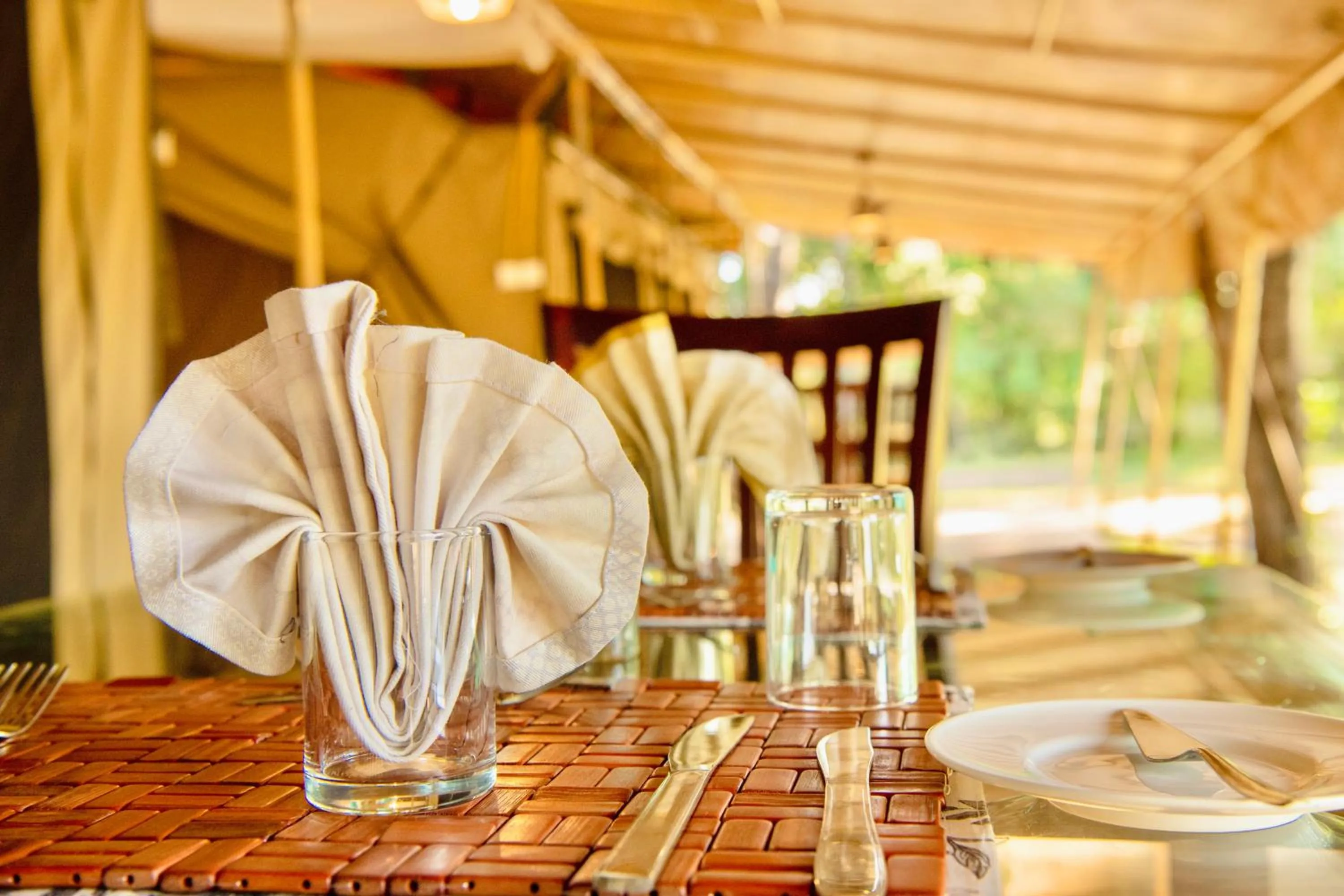 Restaurant/places to eat in Lorian safari camp limited