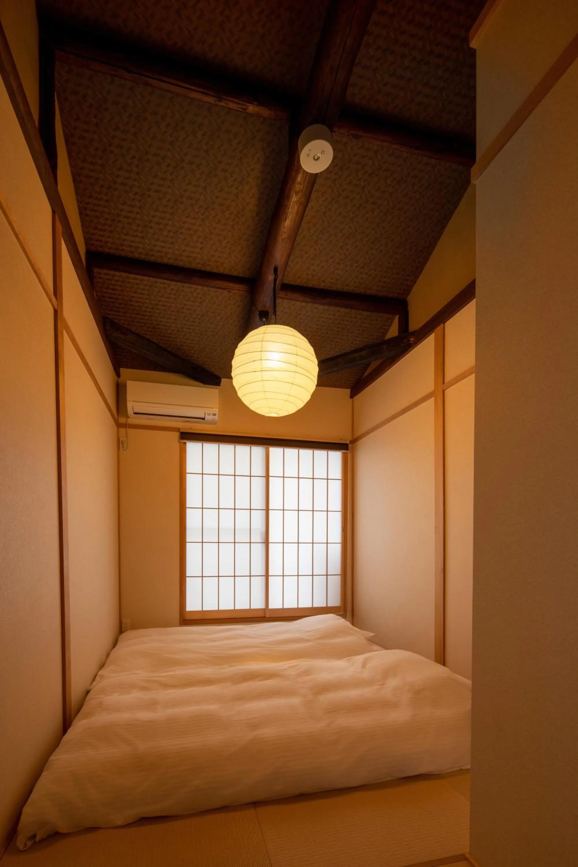 Photo of the whole room, Bed in Tsumugi Horikawakichimonji