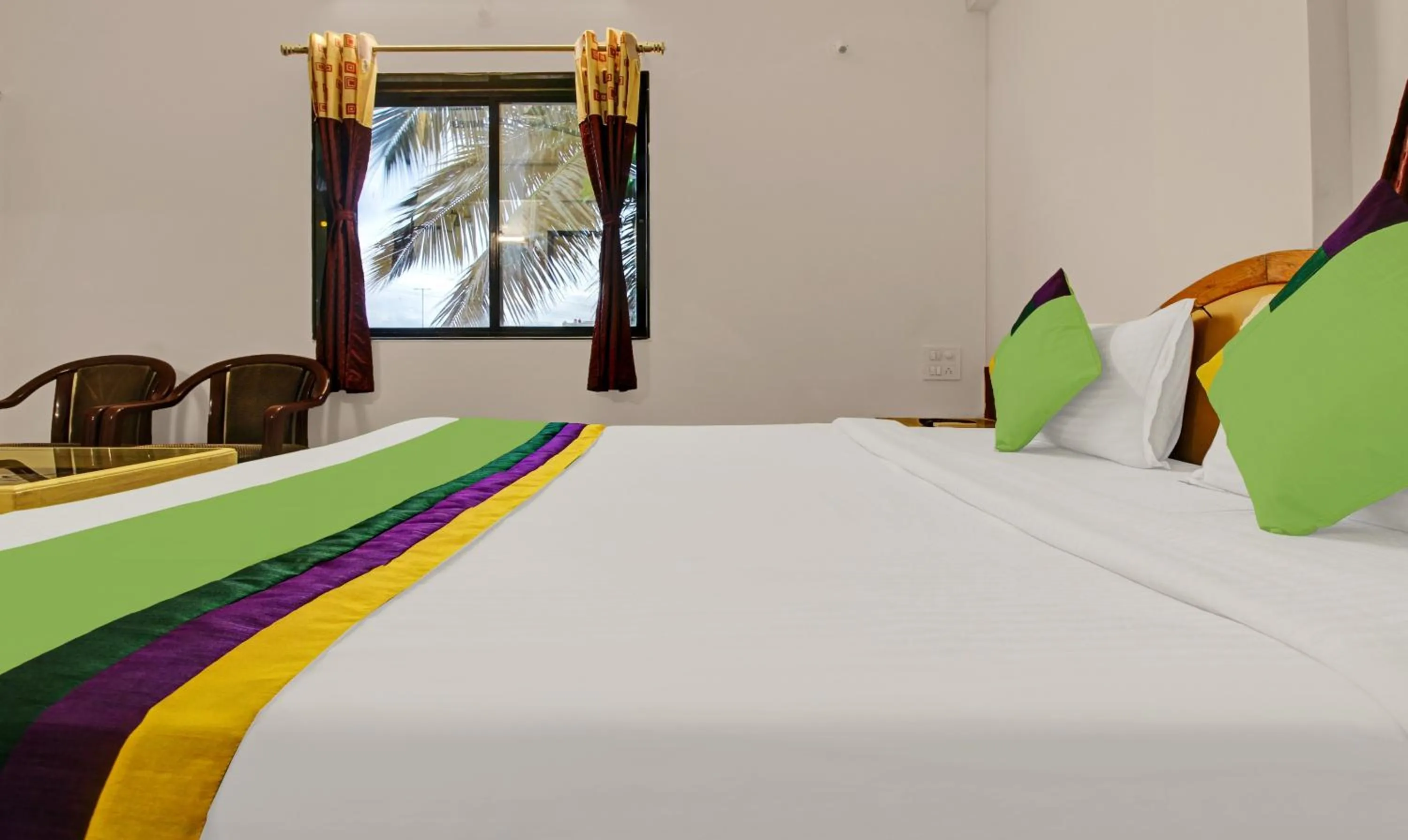 Bedroom, Bed in Treebo Eagle Executive