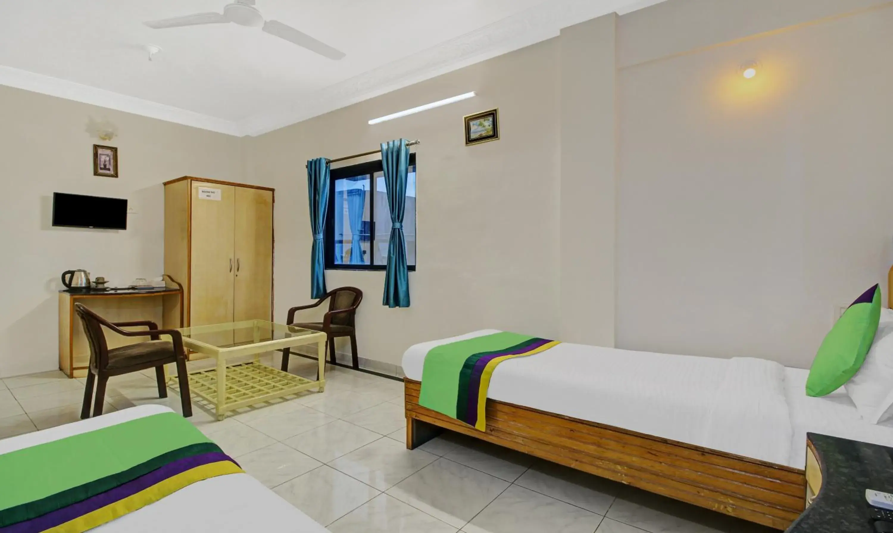 Bedroom, Bed in Treebo Eagle Executive Bedroom, Bed in Treebo Eagle Executive