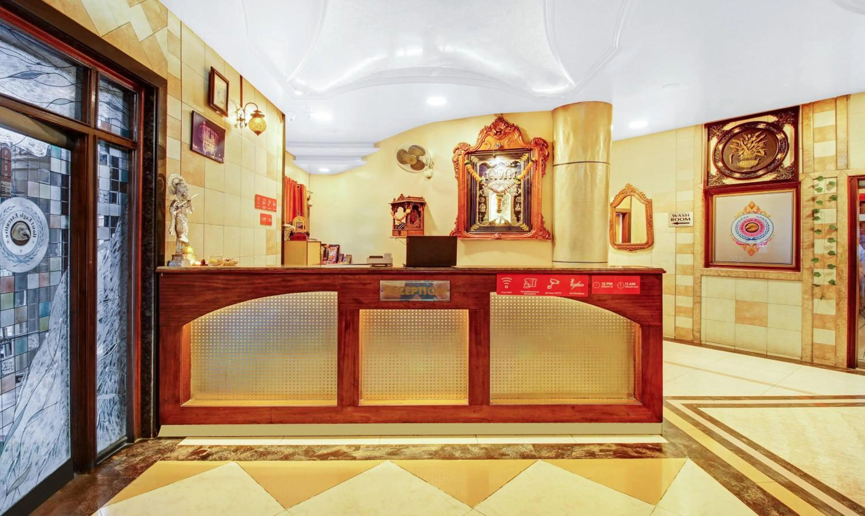 Lobby or reception in Treebo Eagle Executive