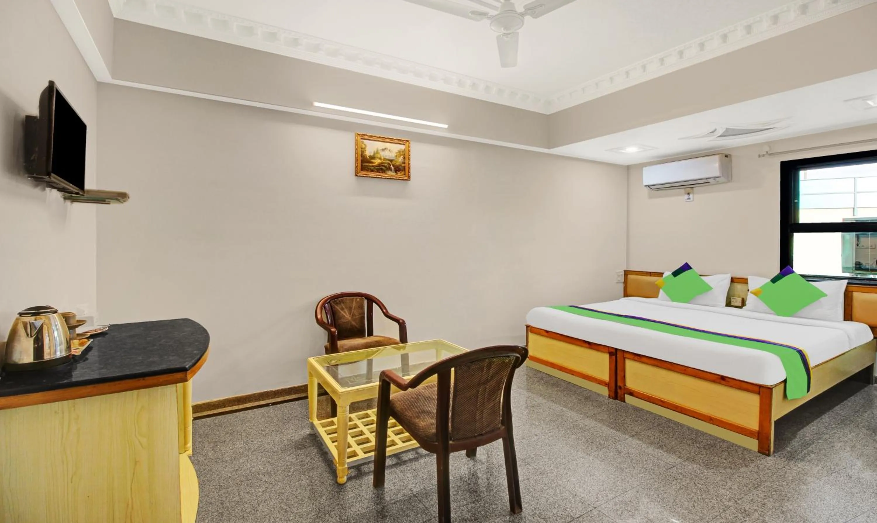 Bedroom, Bed in Treebo Eagle Executive