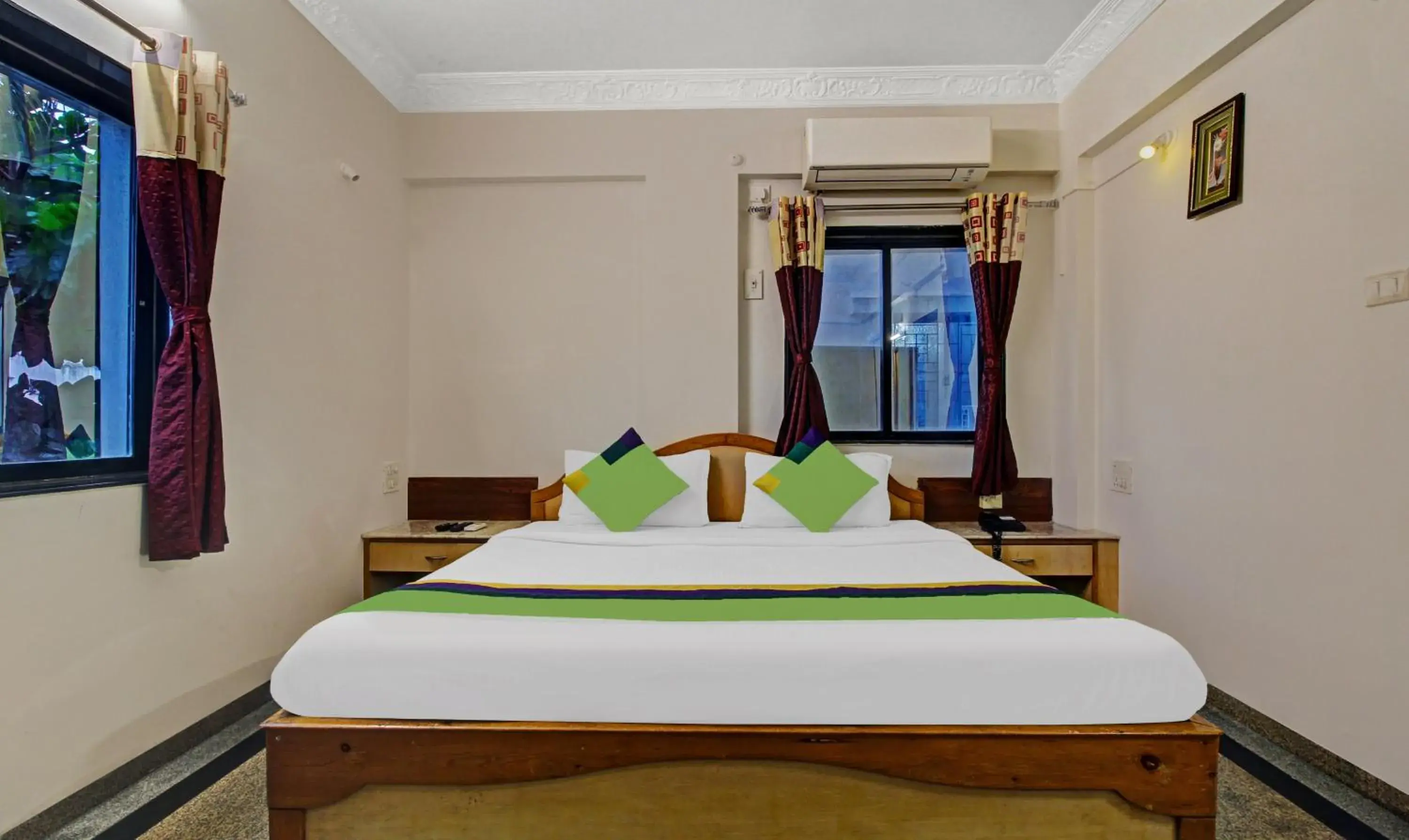 Bedroom, Bed in Treebo Eagle Executive Bedroom, Bed in Treebo Eagle Executive