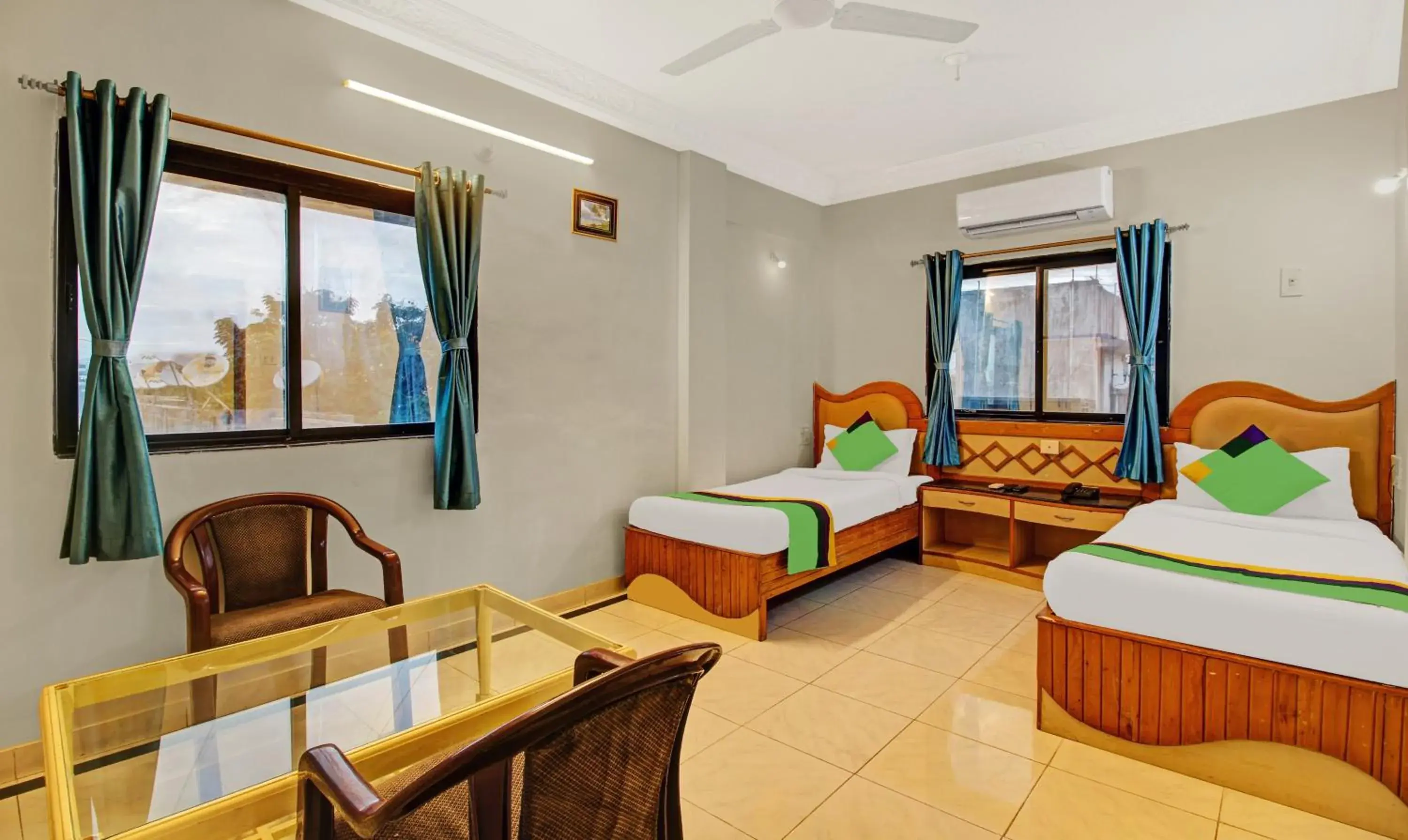 Bedroom, Bed in Treebo Eagle Executive Bedroom, Bed in Treebo Eagle Executive