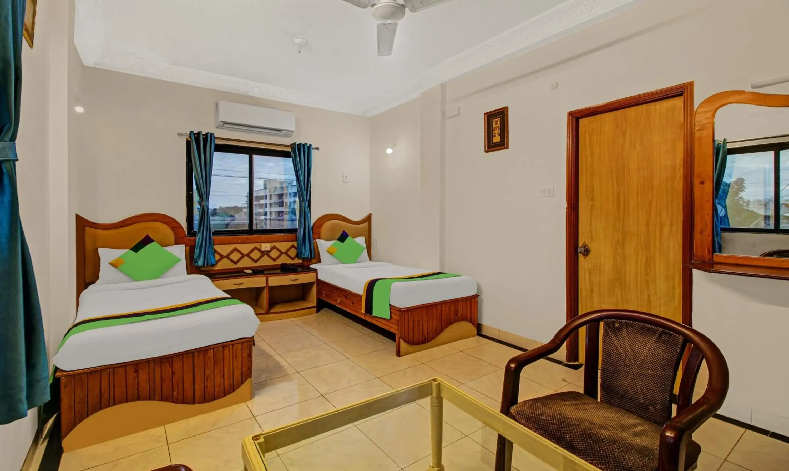 Bedroom, Bed in Treebo Eagle Executive Bedroom, Bed in Treebo Eagle Executive