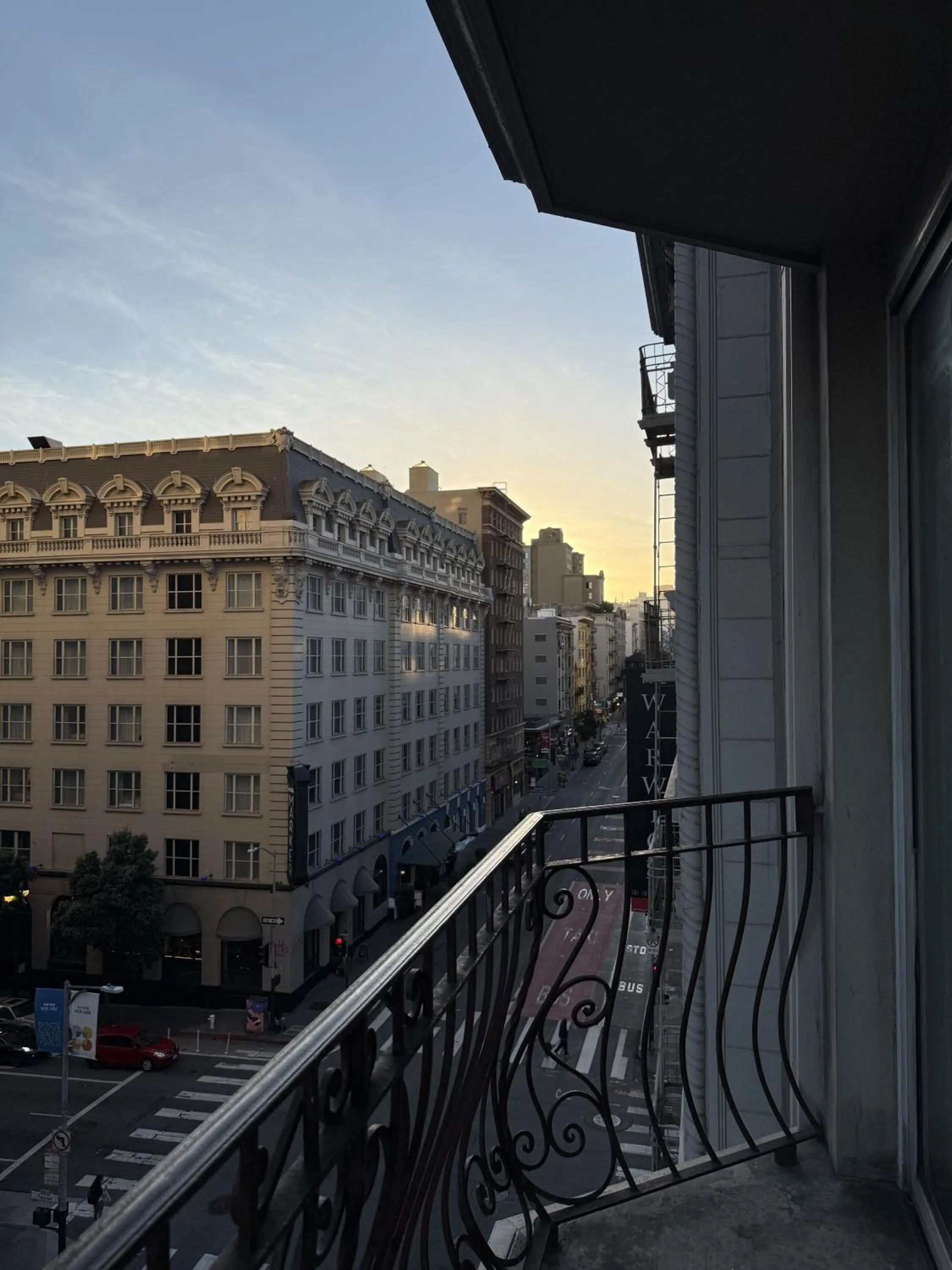 Neighbourhood in Warwick San Francisco