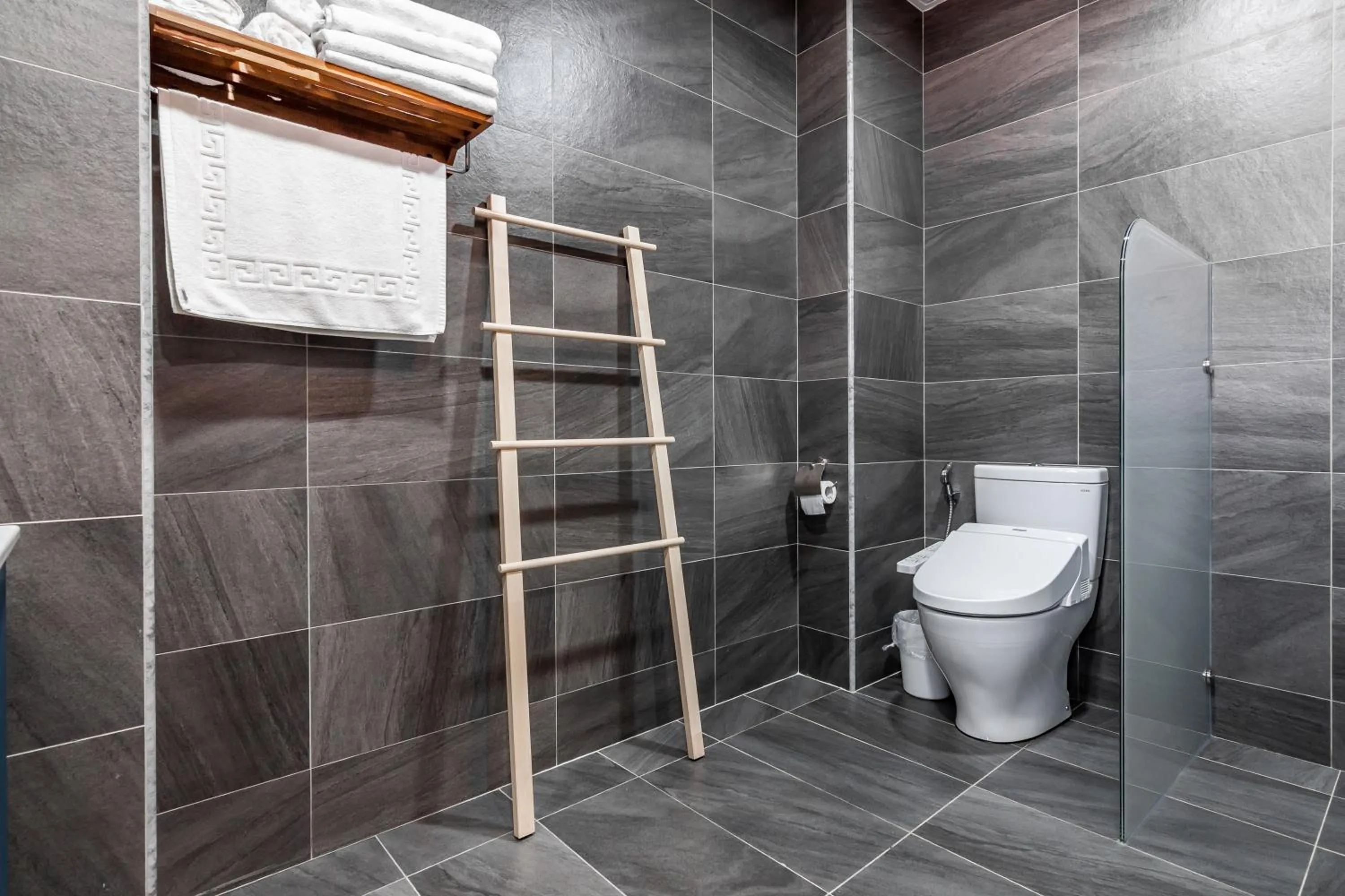 Toilet in Meets Anping