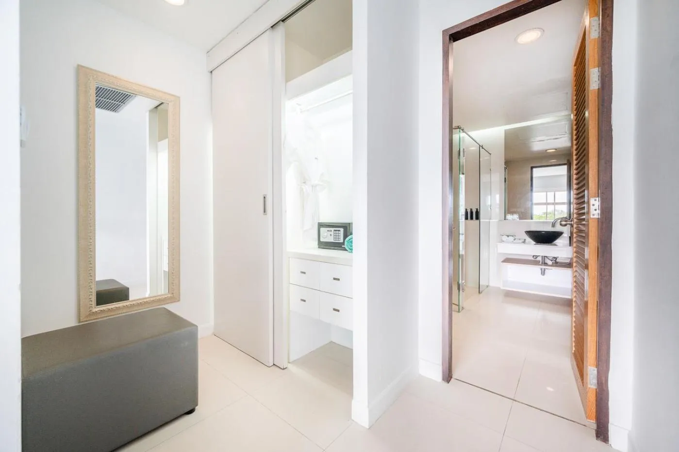 Bathroom, Bed in Hotel COCO Phuket Bangtao Beach