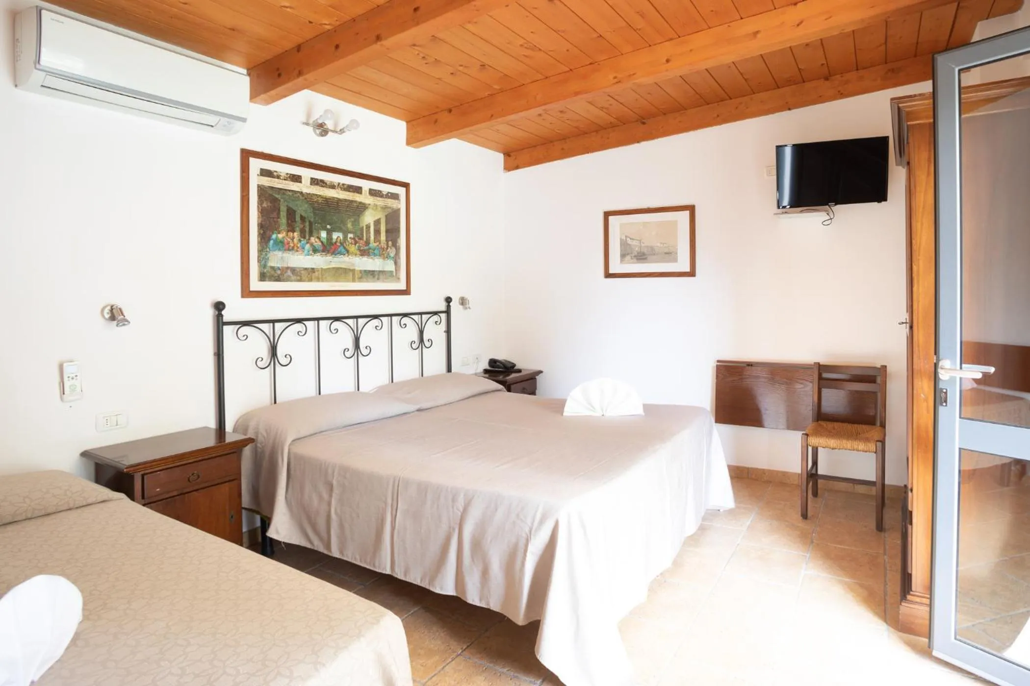 Bed in Country Hotel Residence Da Pilade