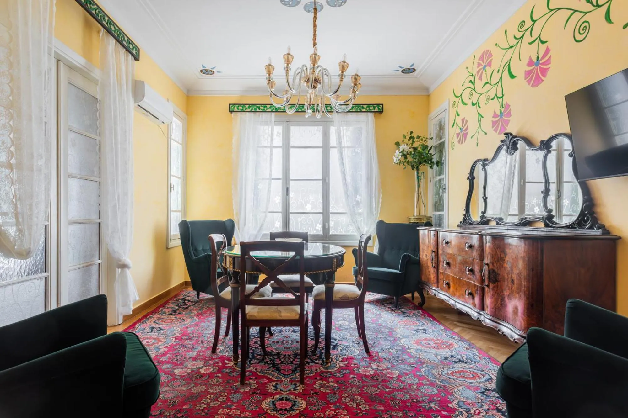 Eclectic 4-Bed, 4-Bath Apt in Central Athens - AK1
