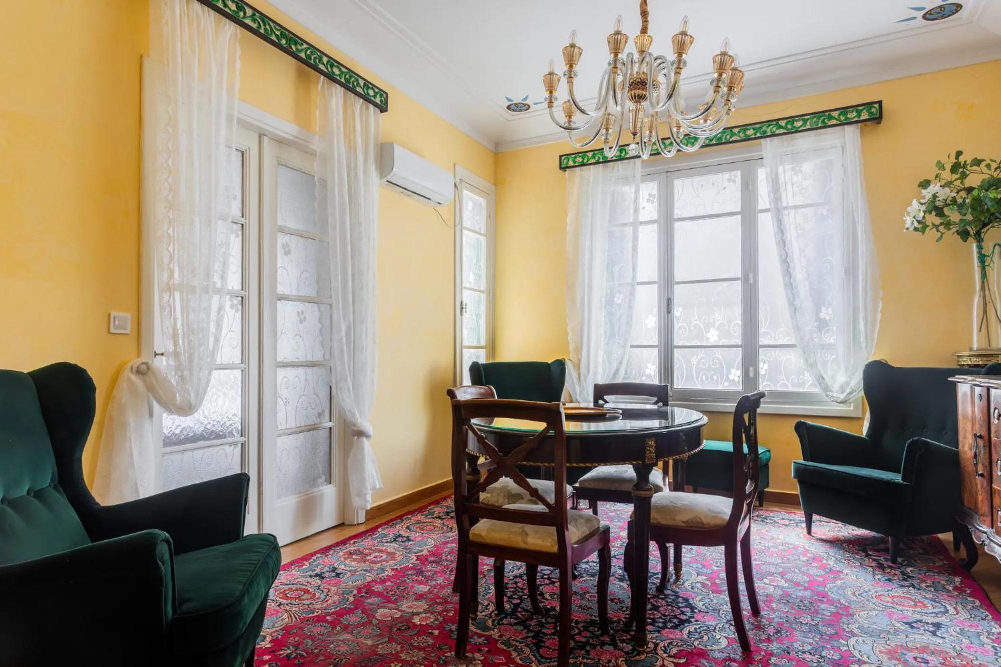 Eclectic 4-Bed, 4-Bath Apt in Central Athens - AK1