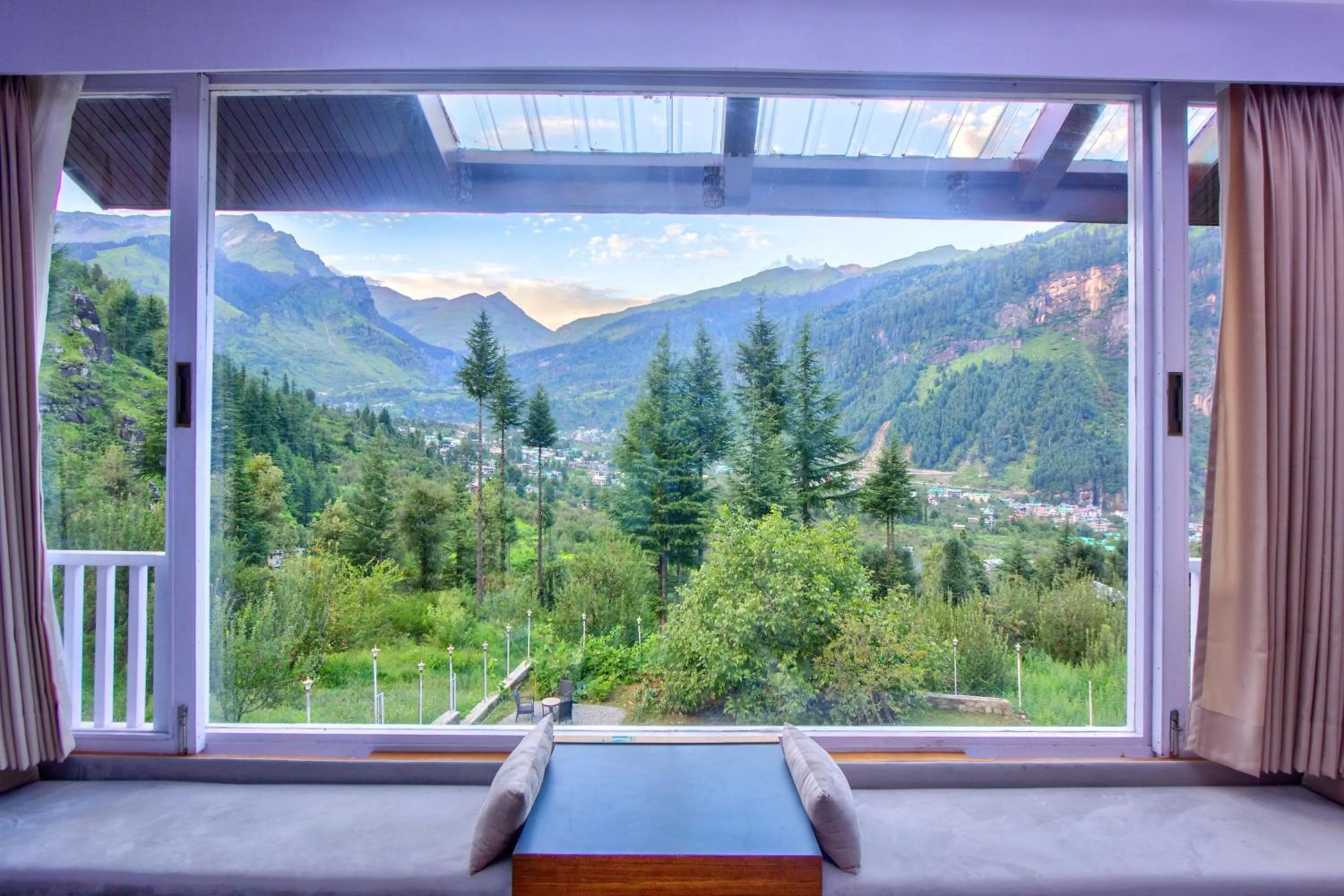 Mountain view in Baan by Snow City Farm