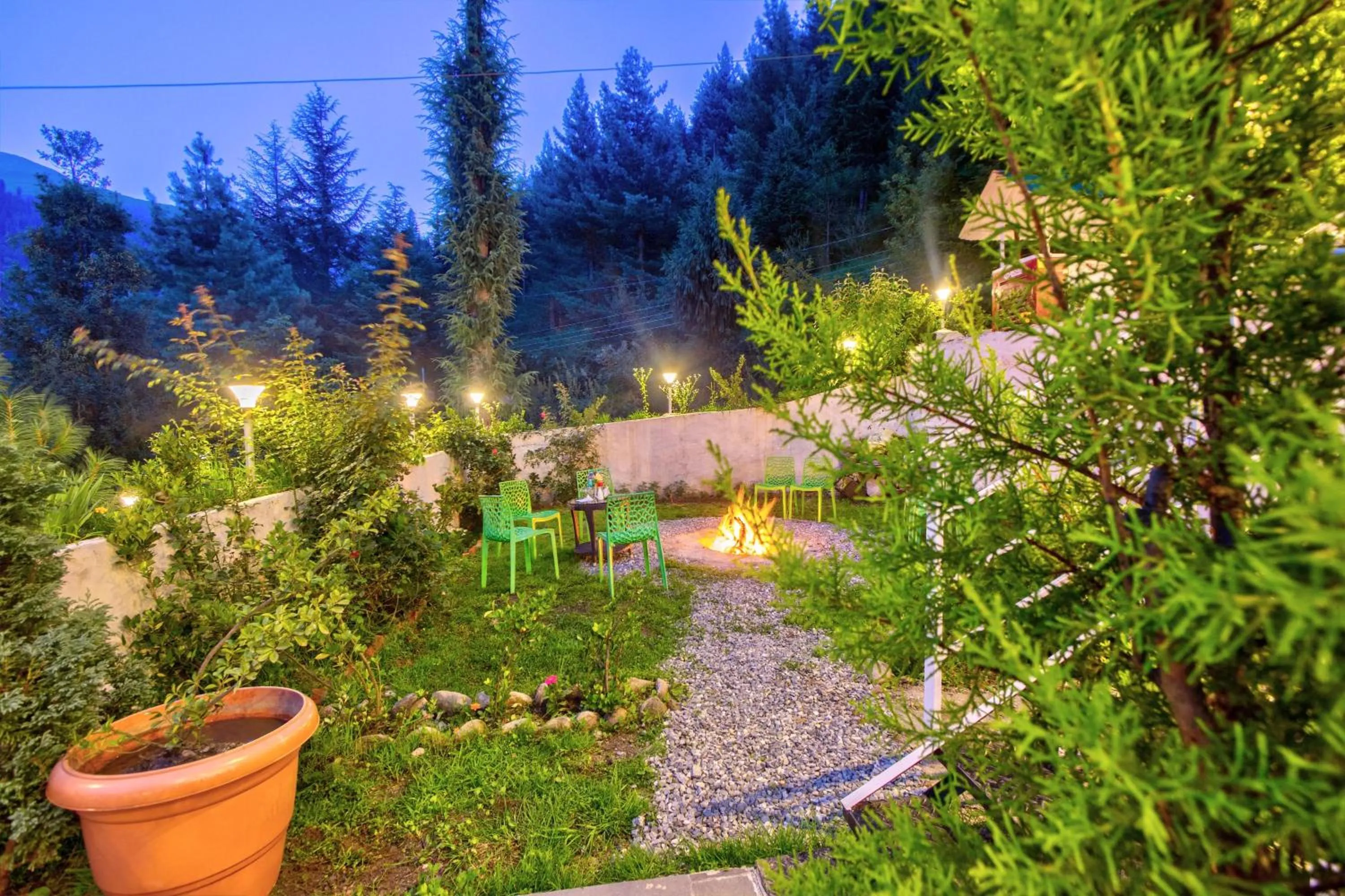 Garden in Baan by Snow City Farm