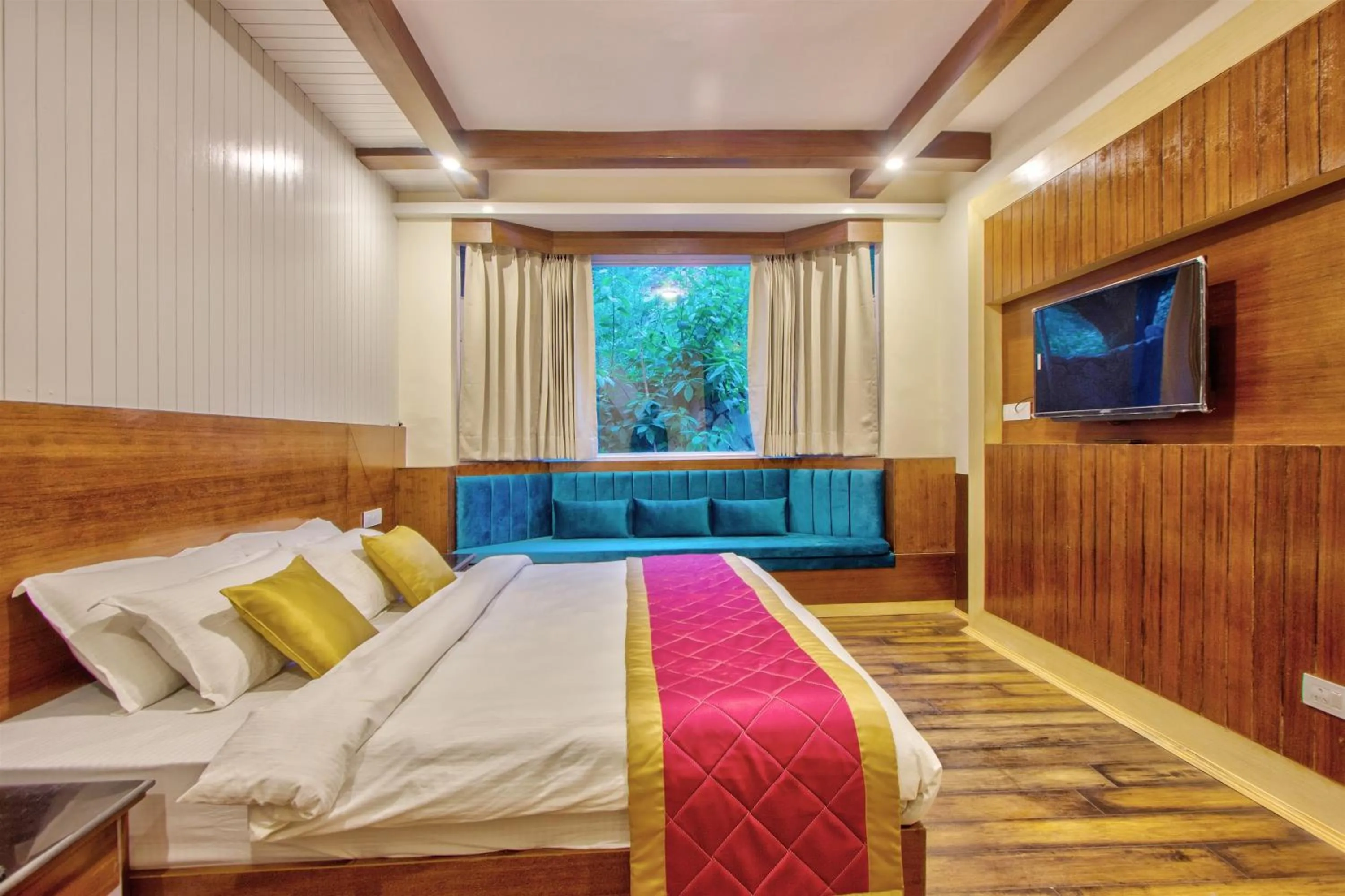 Photo of the whole room, Bed in Baan by Snow City Farm