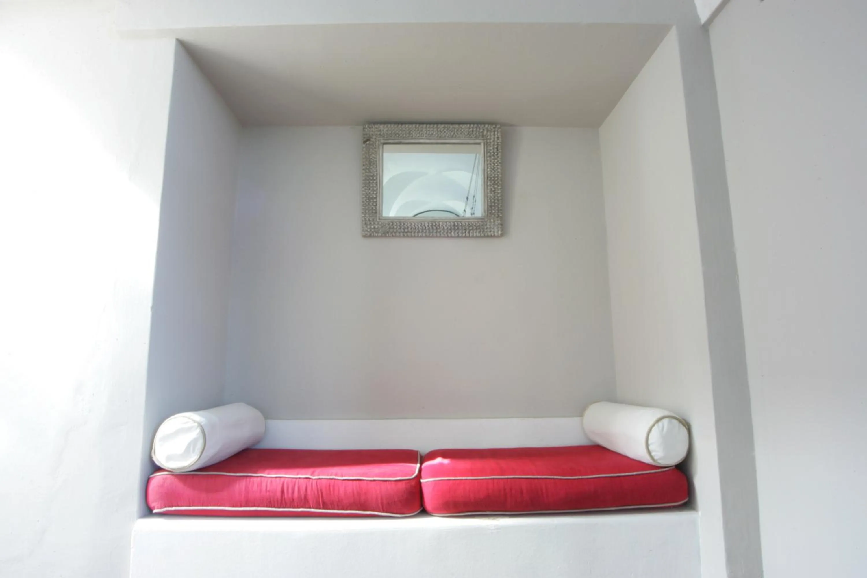 Living room, Bed in Zubebi