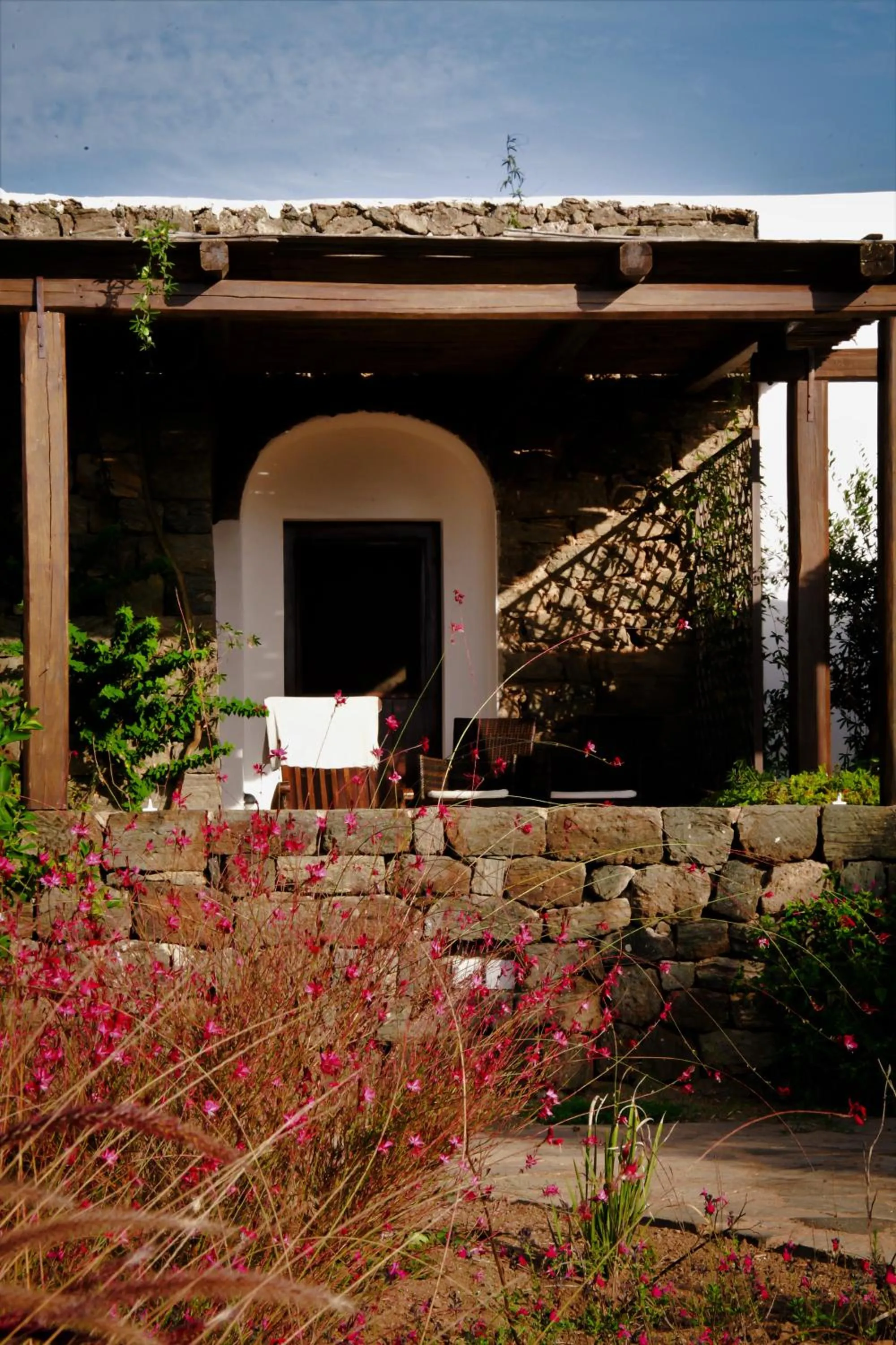 Facade/entrance in Zubebi