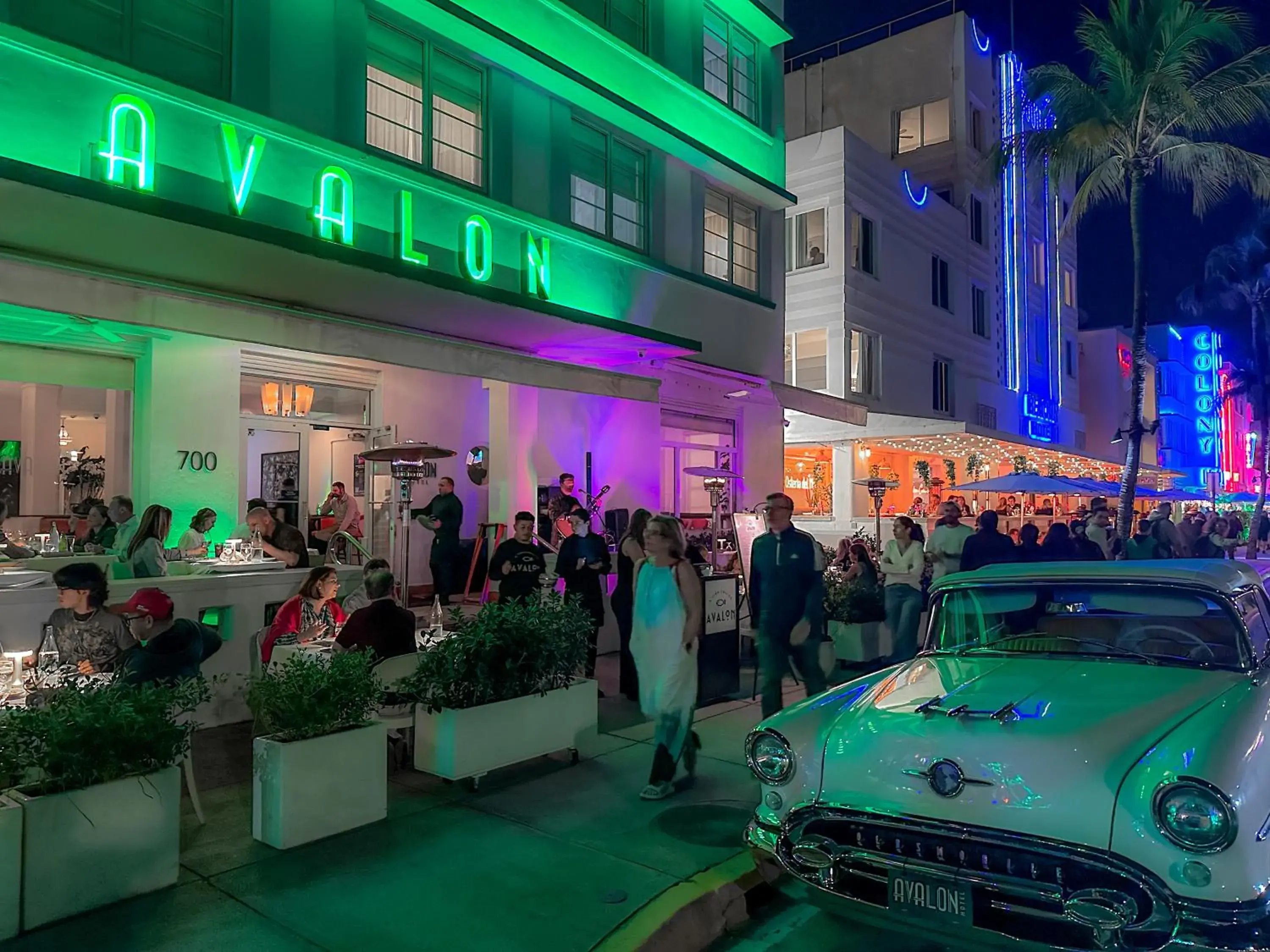 Property building in Avalon Hotel Property building in Avalon Hotel