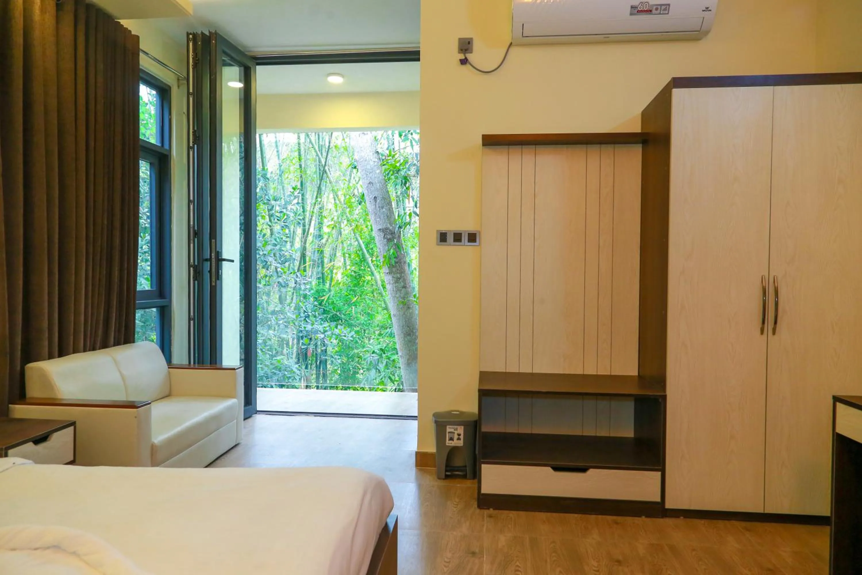 Bed in Balishira Resort Ltd.
