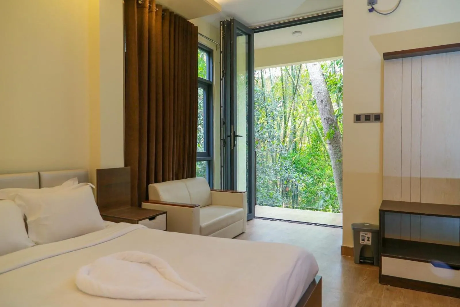 Bed in Balishira Resort Ltd.