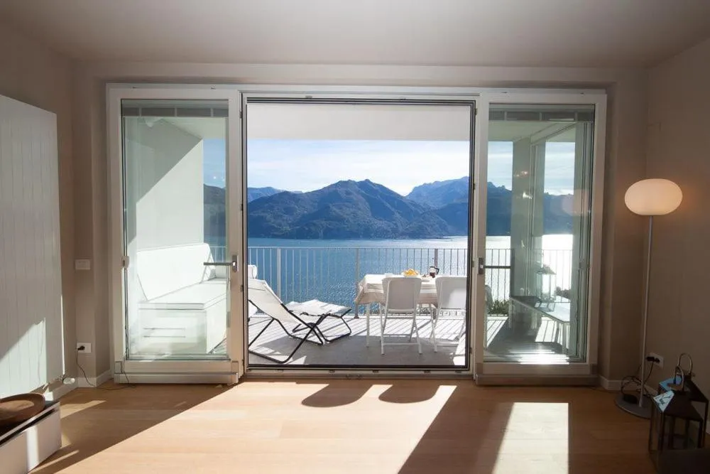 LookLake "Suite Two" - Plesio by LoveComo