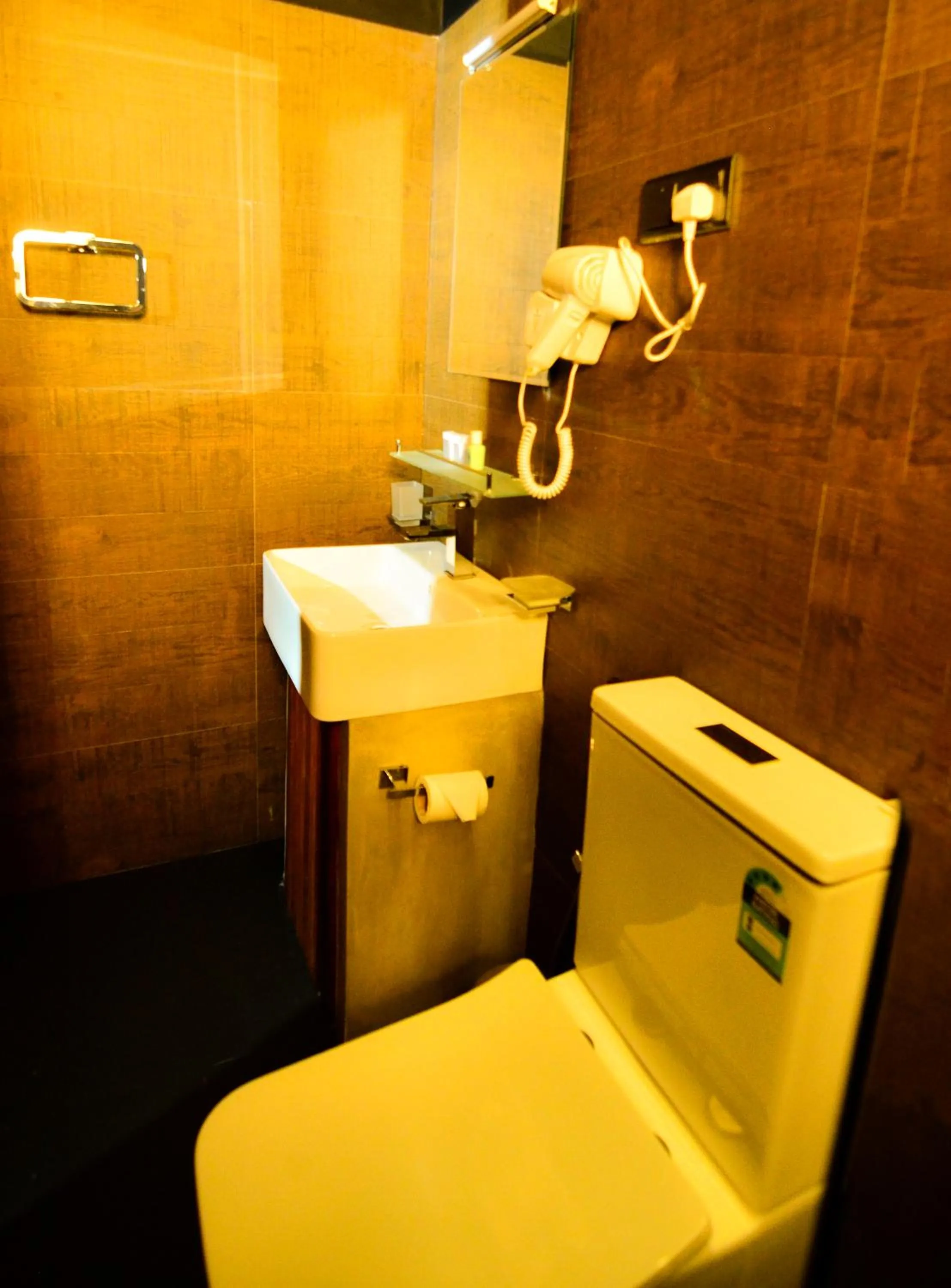 Bathroom in Pine Hill Residence