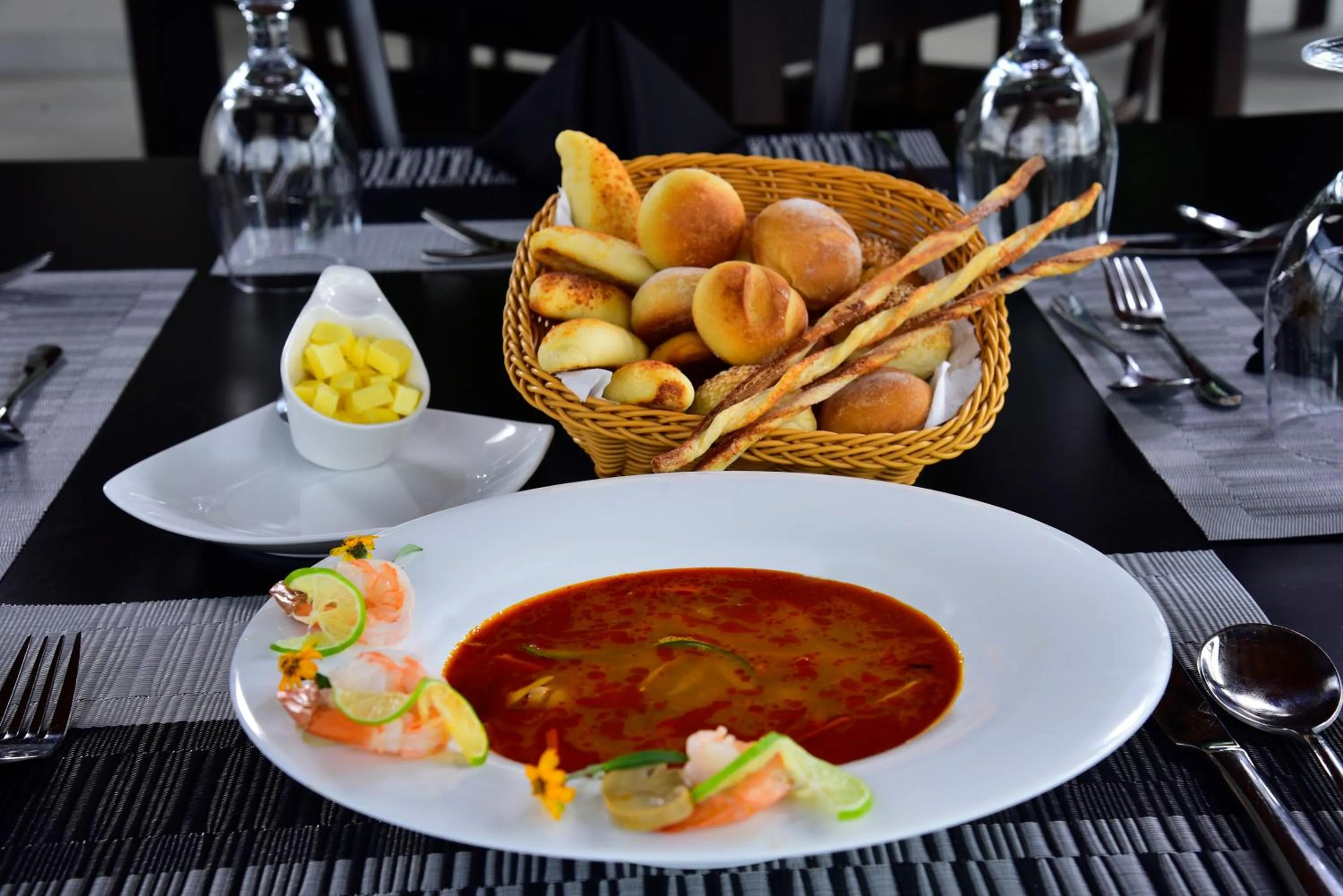 Meals in Pine Hill Residence