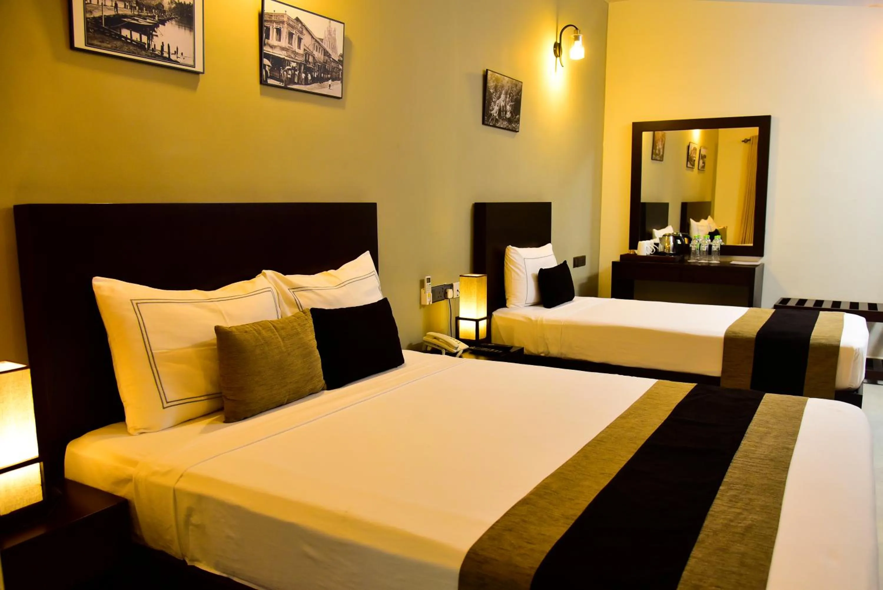 Bed in Pine Hill Residence