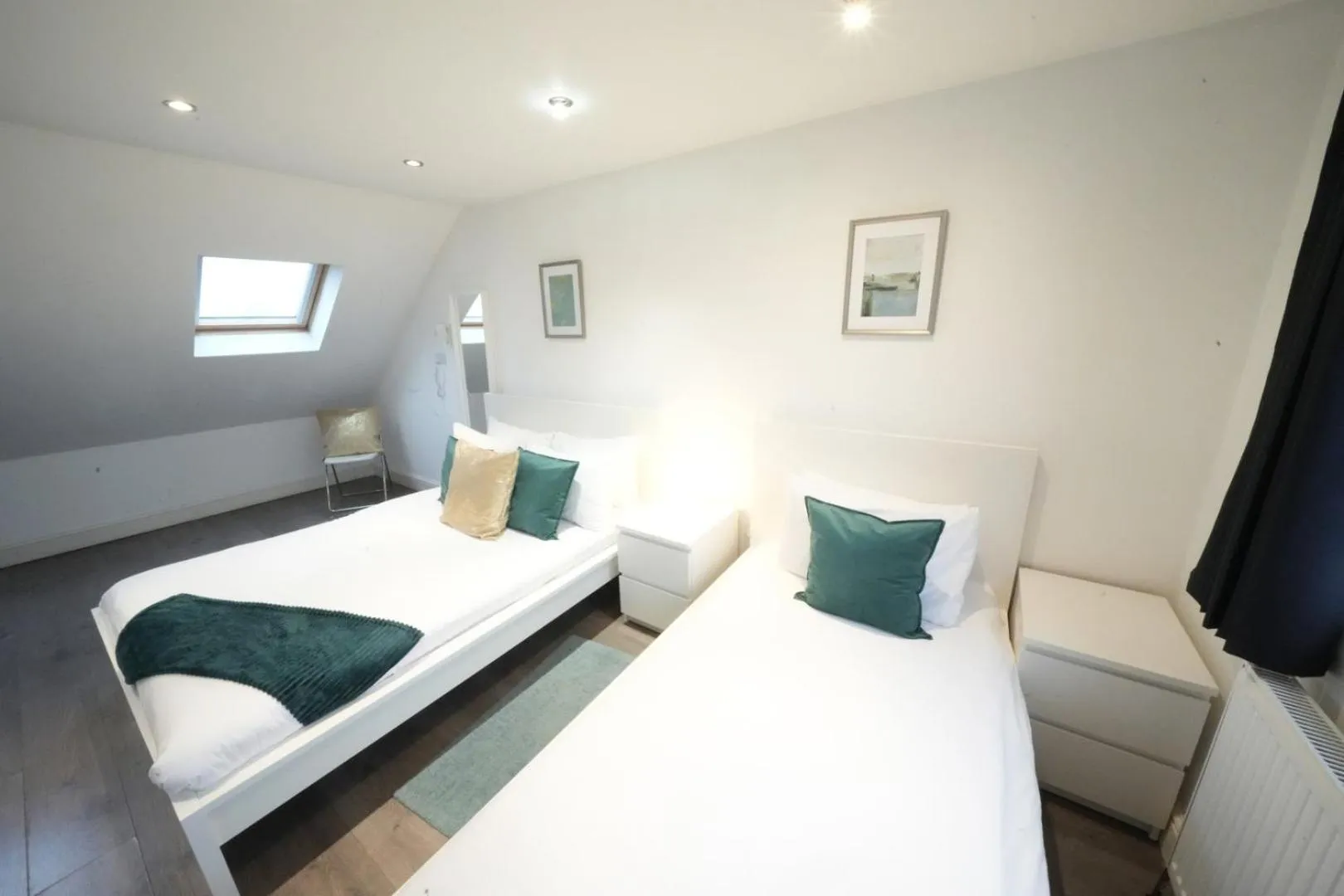 Bed in Grand Airport Ensuites