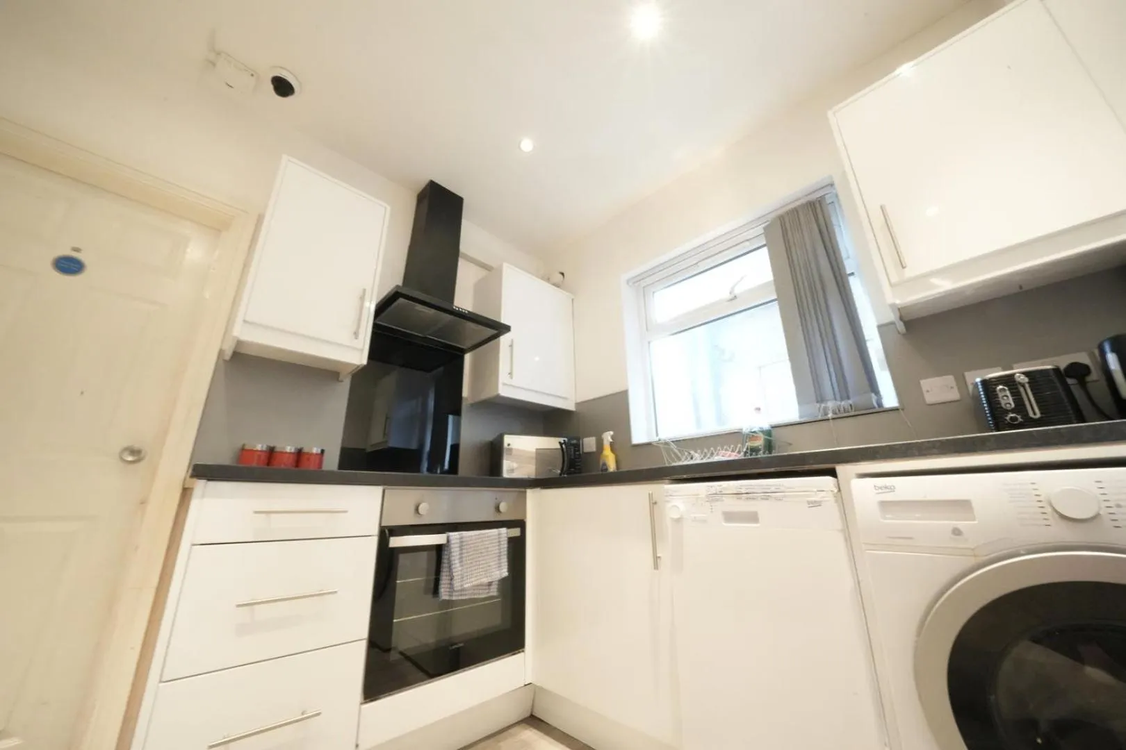 Kitchen or kitchenette in Grand Airport Ensuites