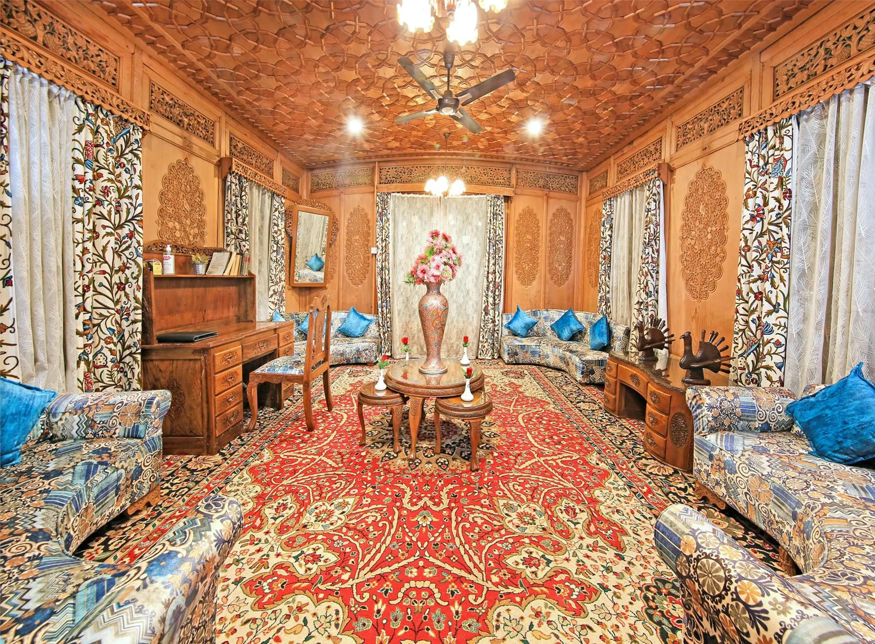 Living room in Kolu Group Of Houseboats