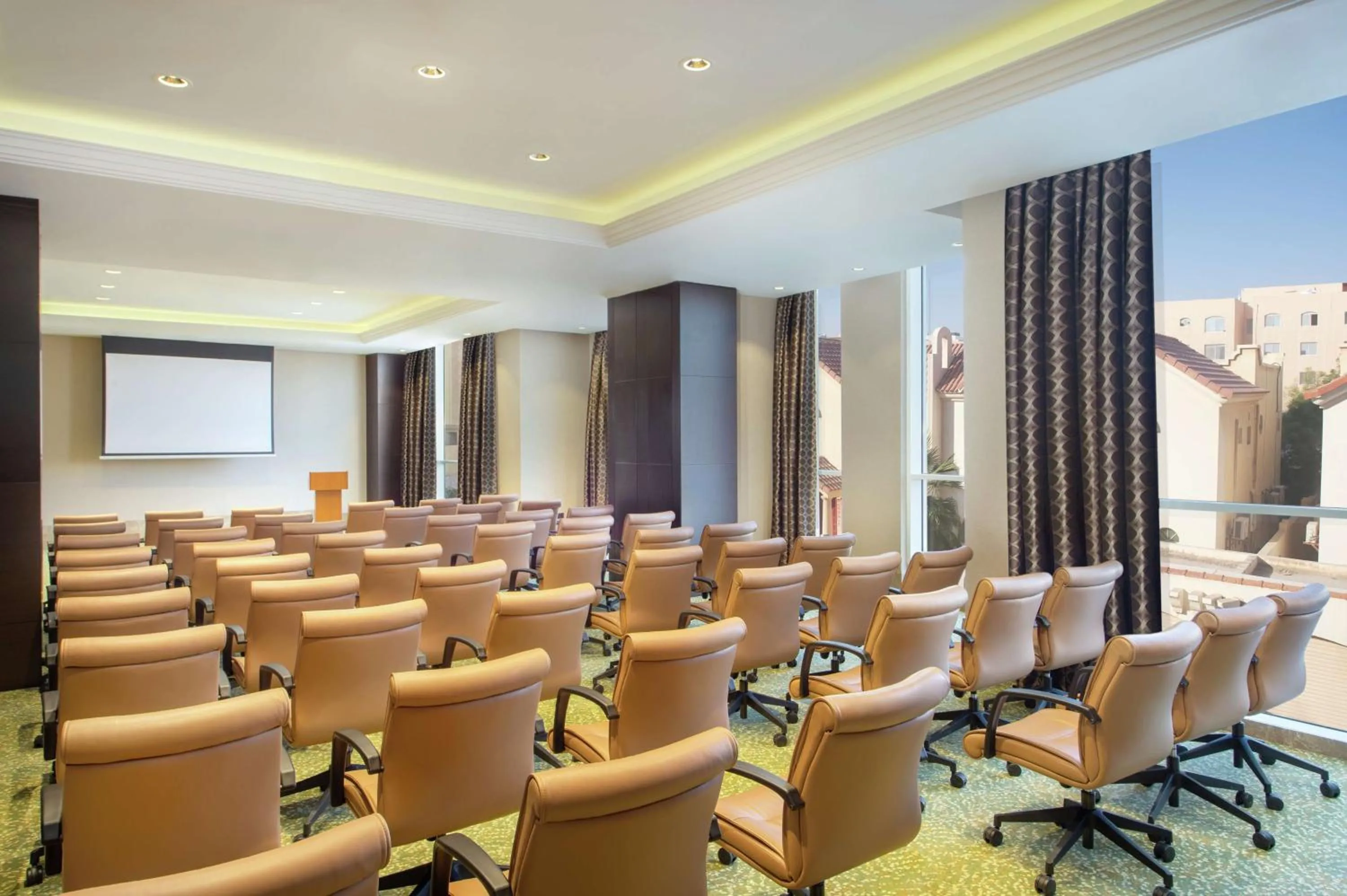 Meeting/conference room in DoubleTree By Hilton Doha - Al Sadd