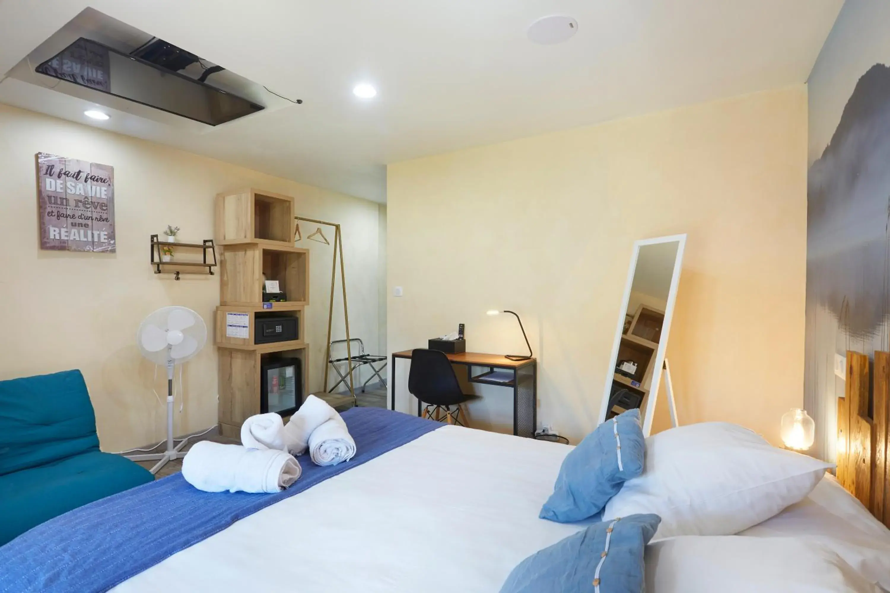 Double Room in Domaine de Bersaillin Double Room in Domaine de Bersaillin